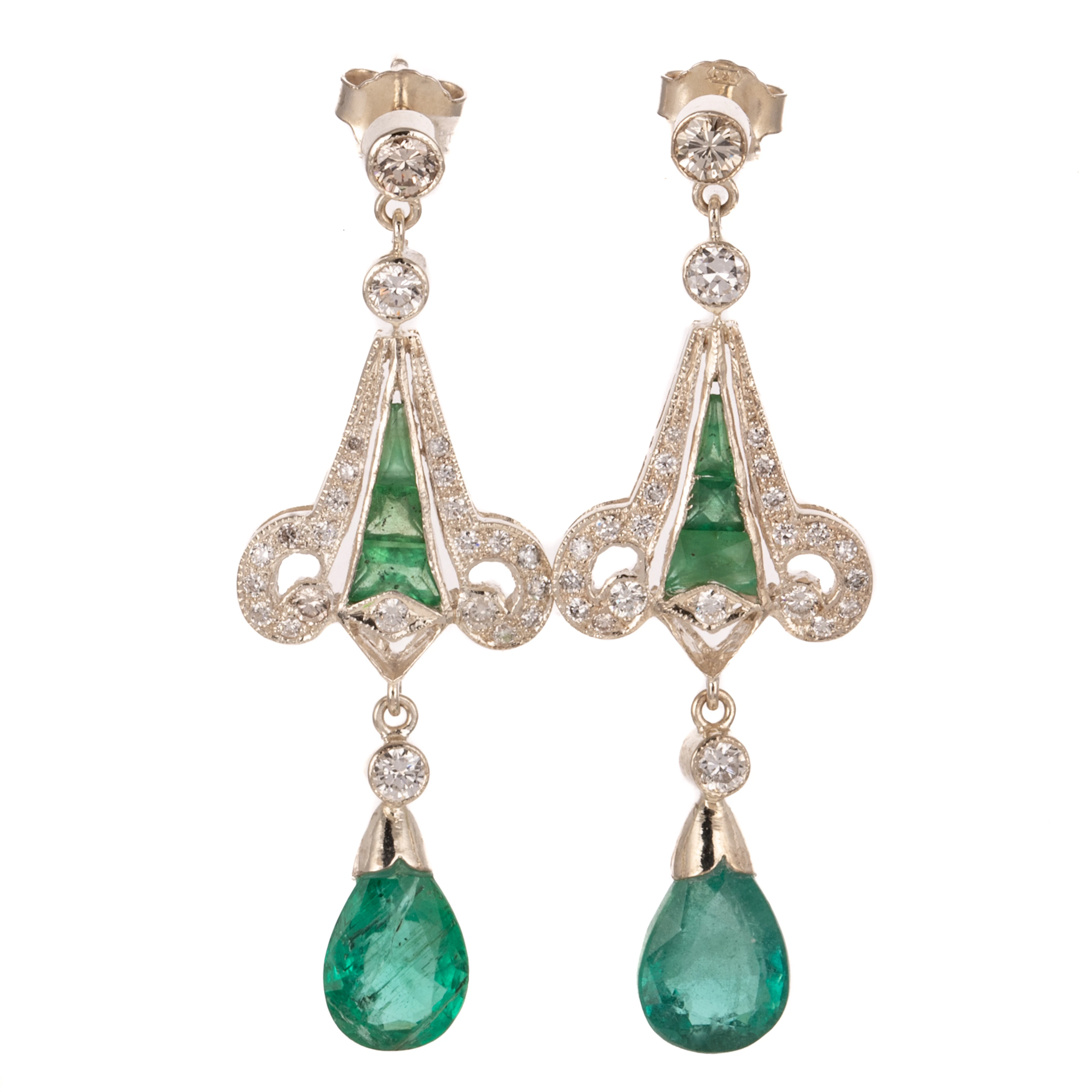 A Pair of Diamond & Emerald Dangle Earrings in 18K