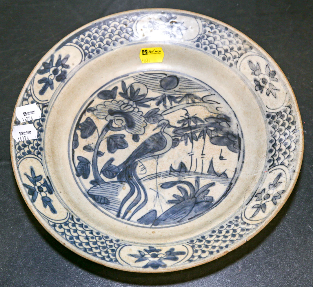 A Chinese Swatow Shallow Serving Bowl
