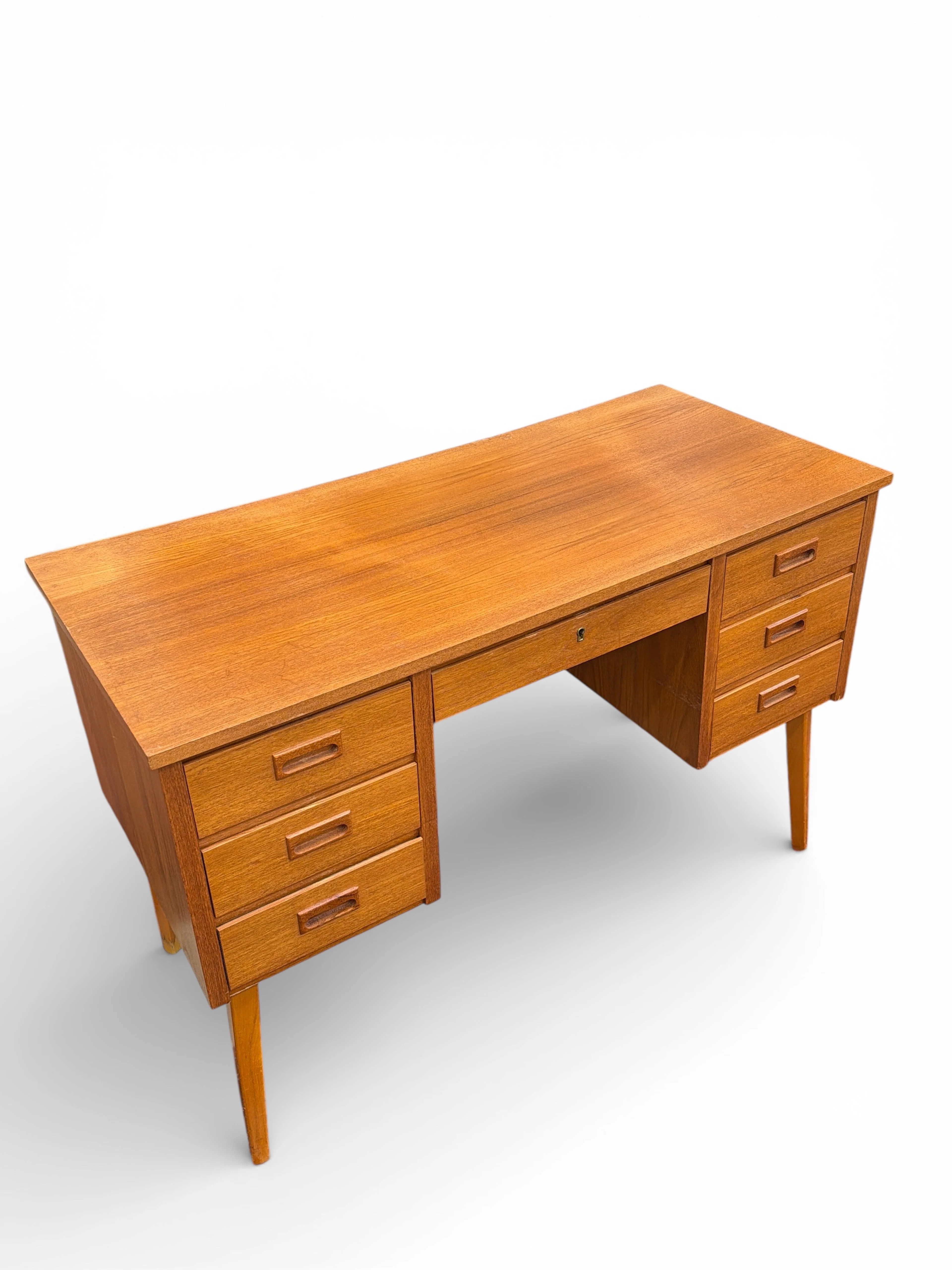 SKRIVBORD, Teak 1960-tal