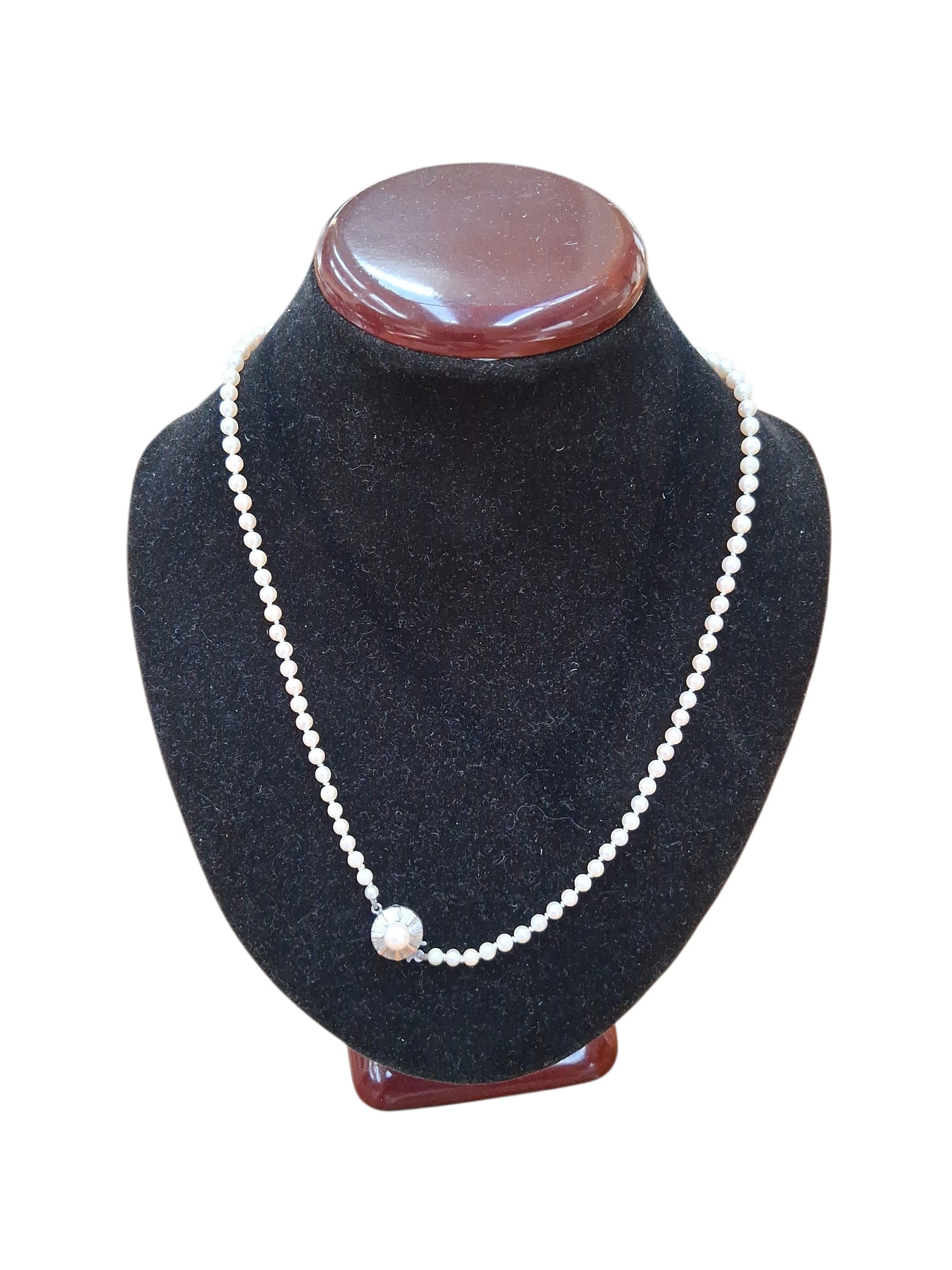 PÄRLCOLLIER