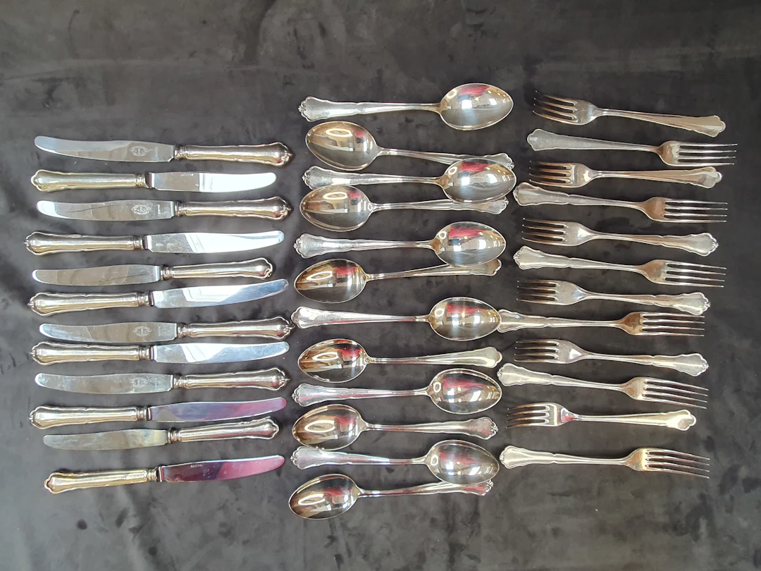 Matskedar, gafflar samt knivar,12+12+12 st, silver