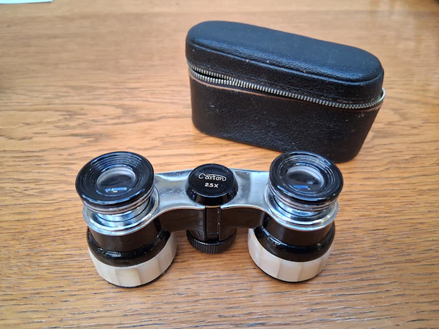 Teaterkikare, i etui