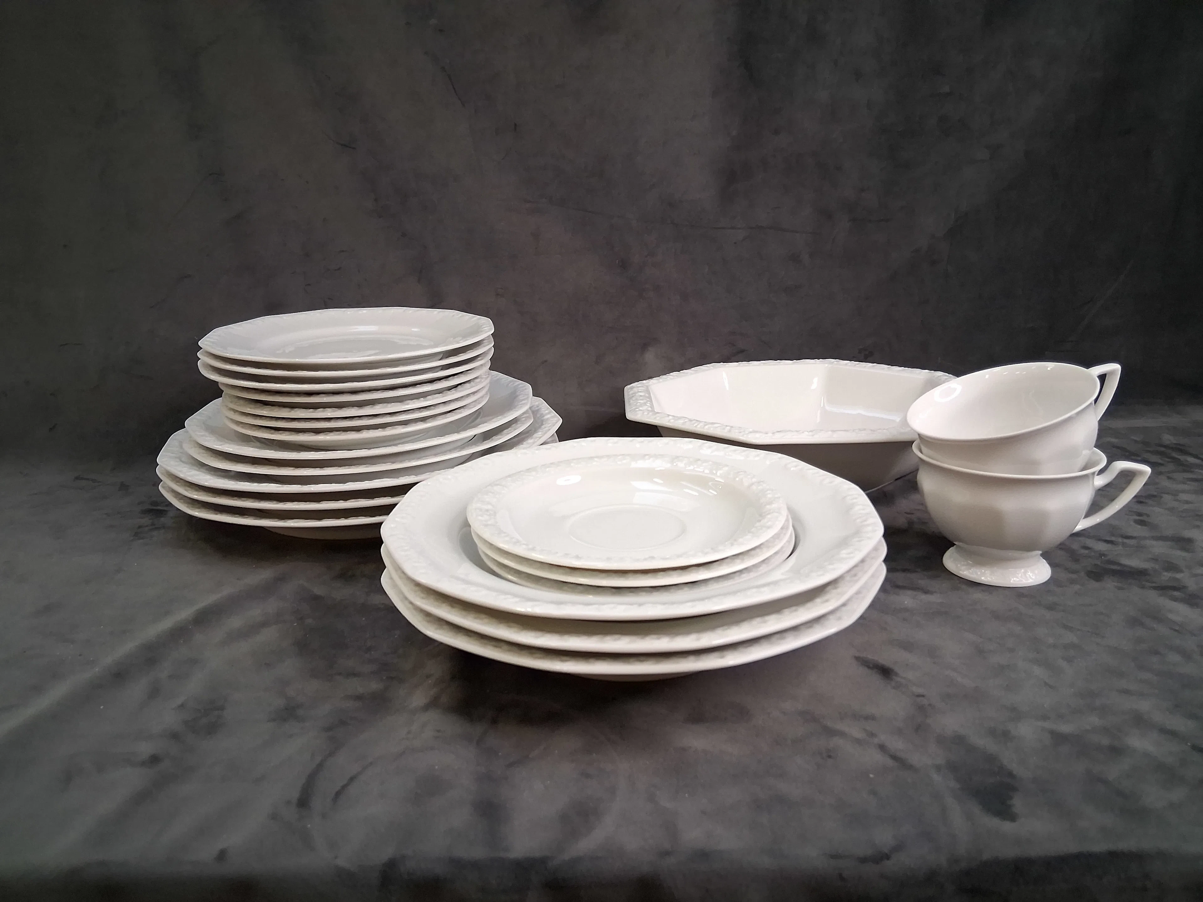 Matservisdelar, Philip Rosenthal för Rosenthal, cirka 20 delar