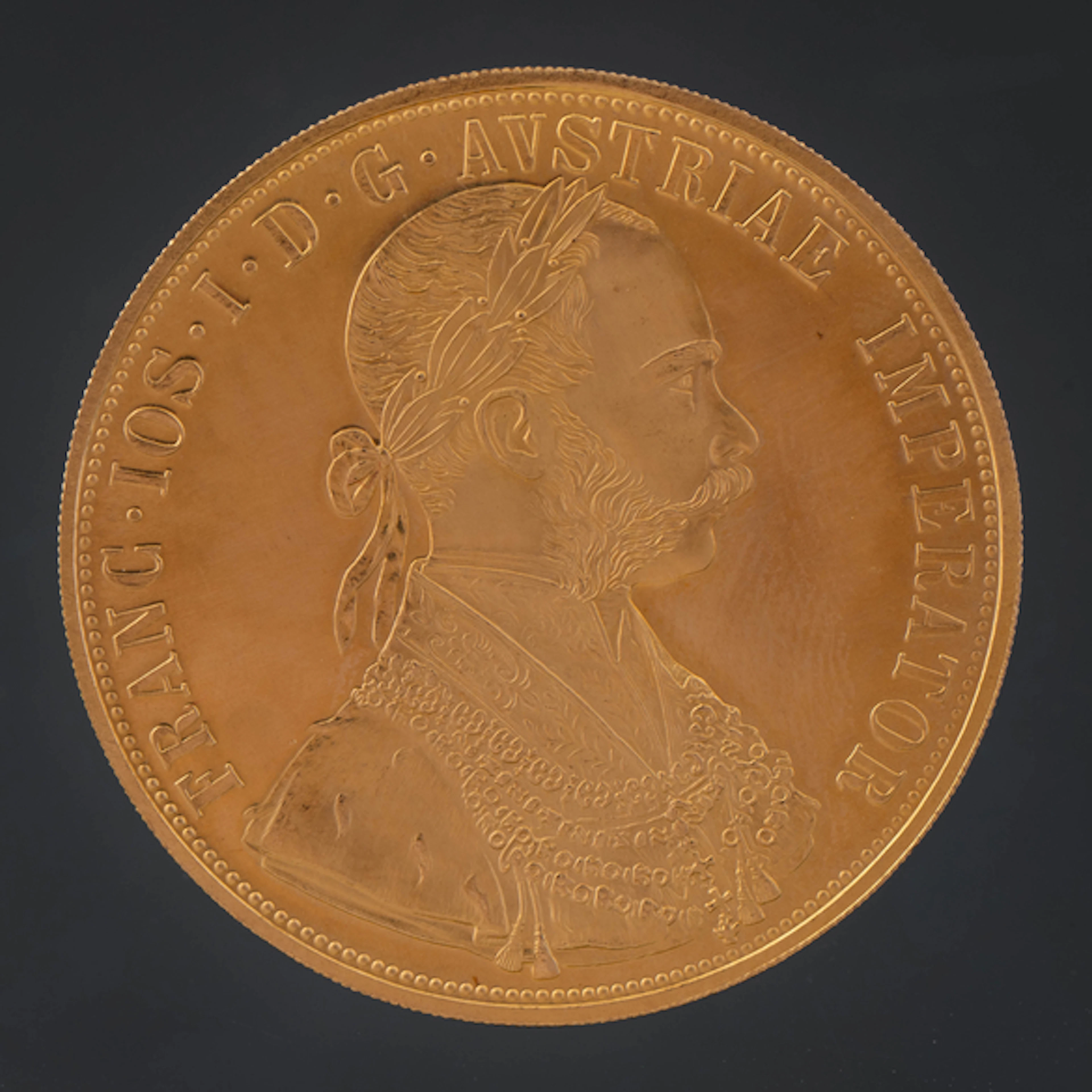 Moneda de cuatro ducados de Austria con la efigie del Emperador Francisco