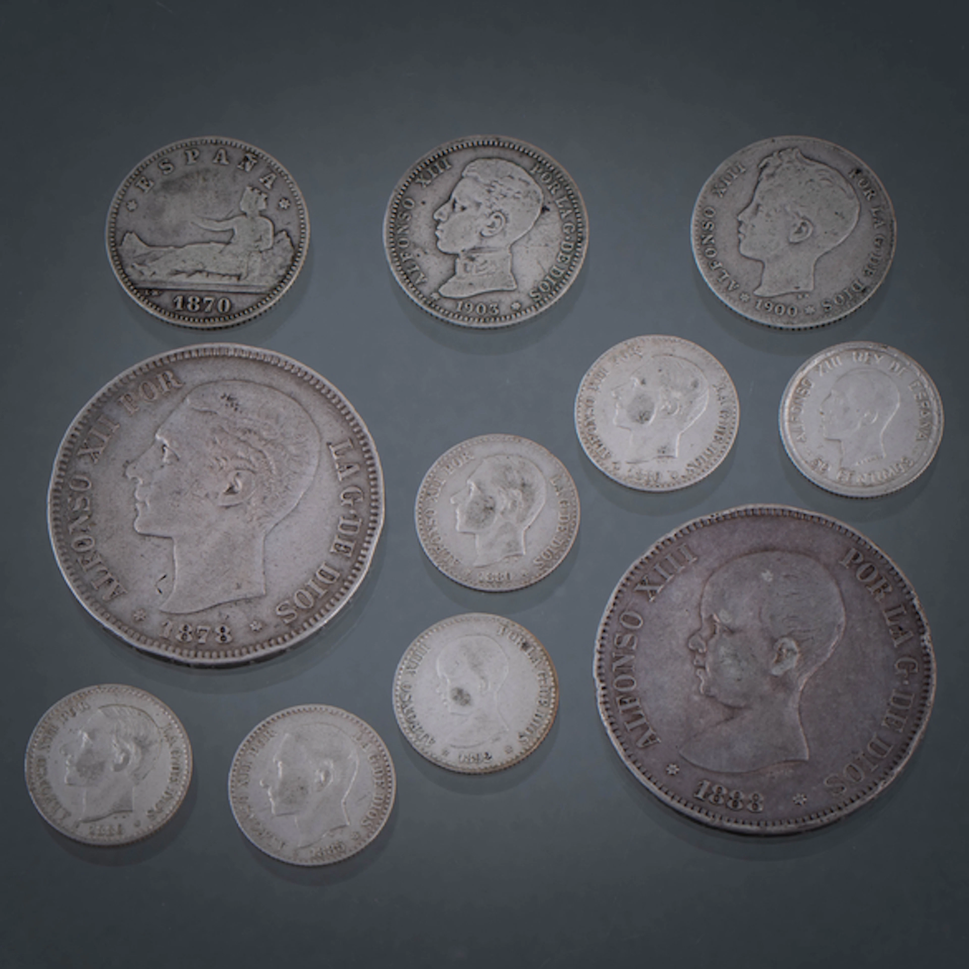 Conjunto de 11 monedas de plata del siglo XIX