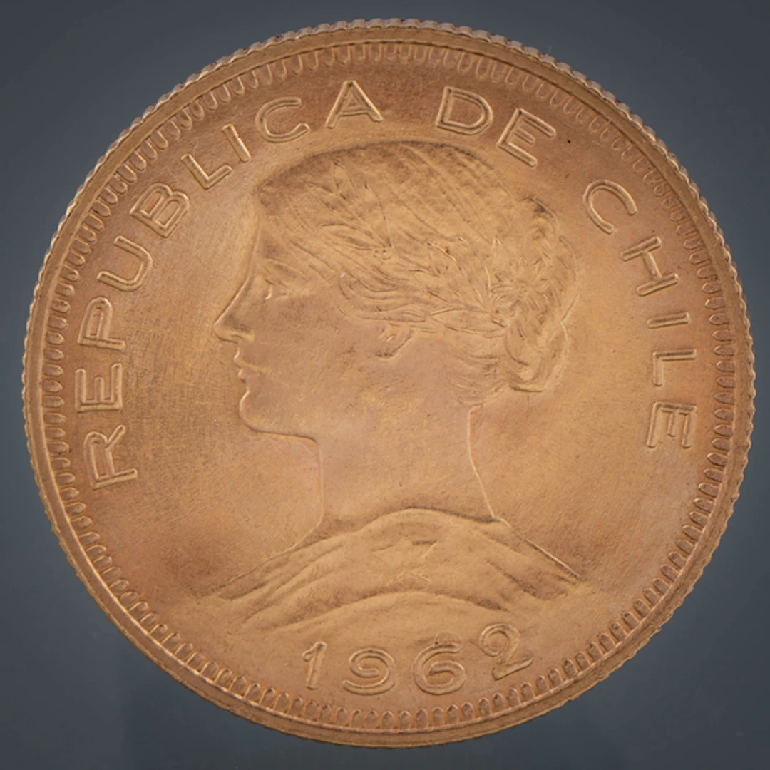 Moneda de cien pesos cóndores de la República de Chile en oro amarillo