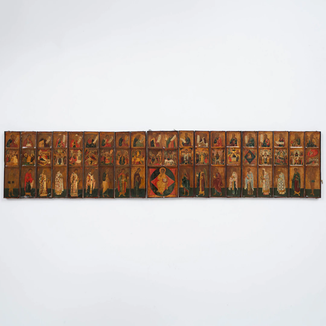 Icono plegable de viaje de diecinueve hojas pintadas con témpera sobre