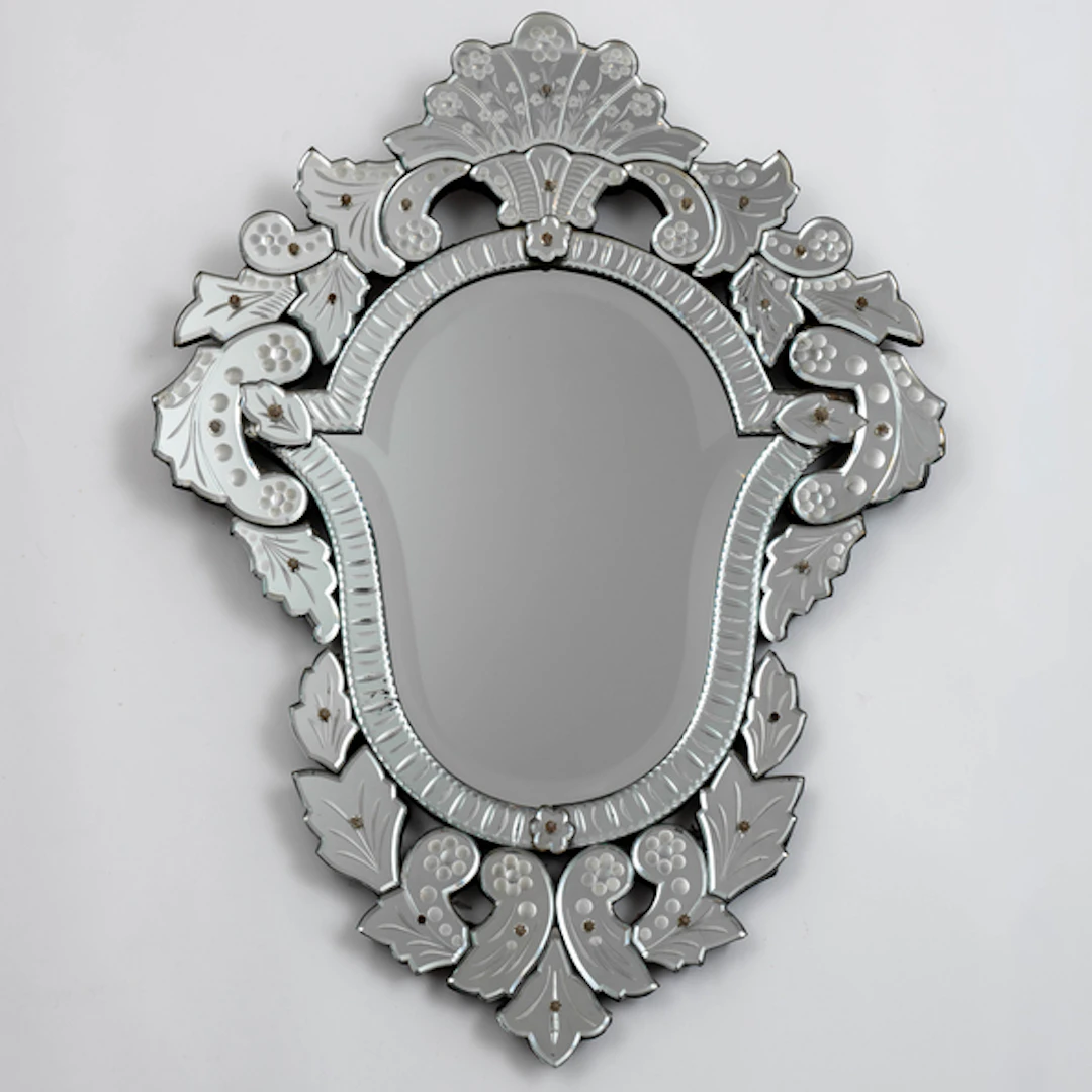 Elegante espejo veneciano en cristal de murano soplado decorado con