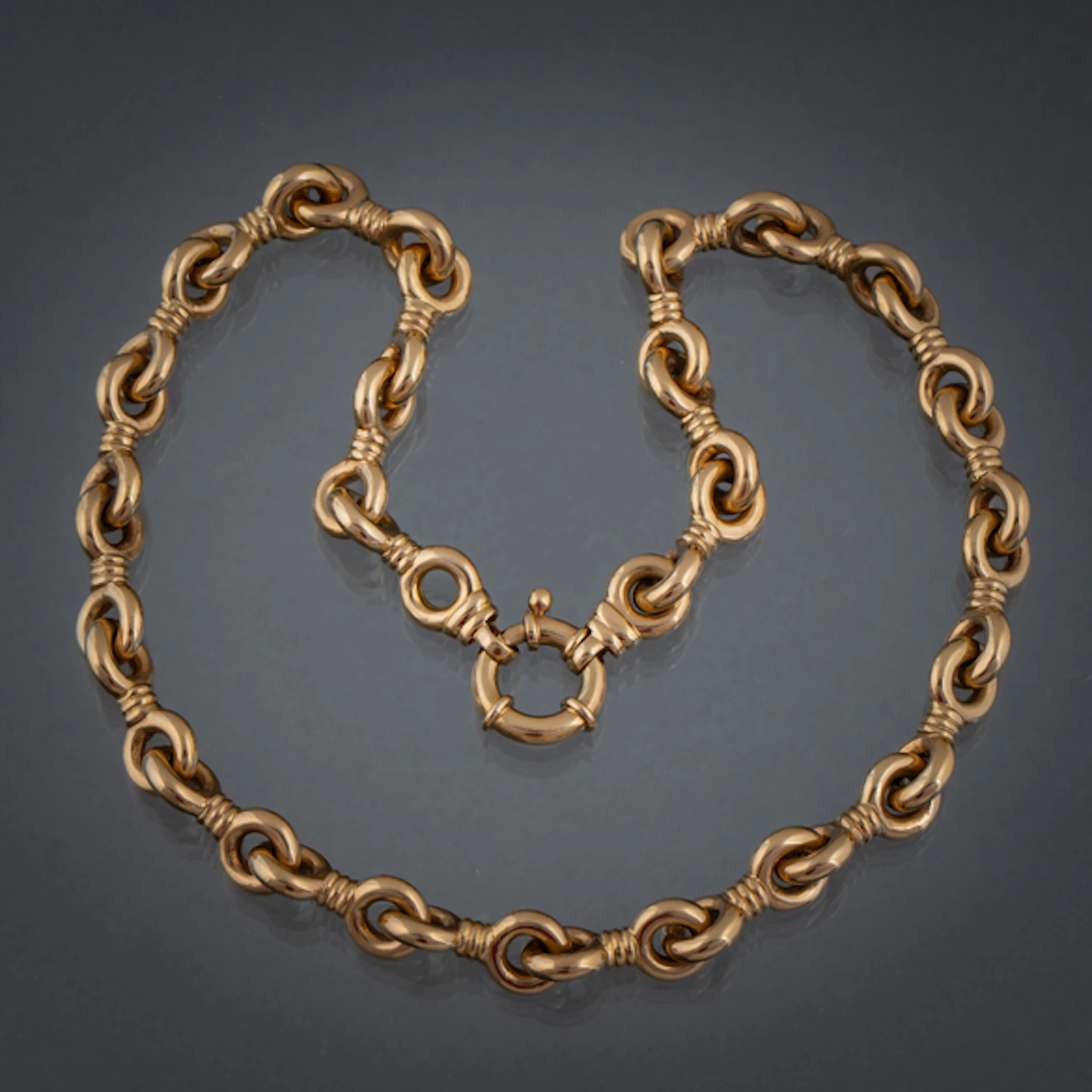 Gargantilla de eslabones en forma de nudo marino en oro amarillo de 18 kt.
