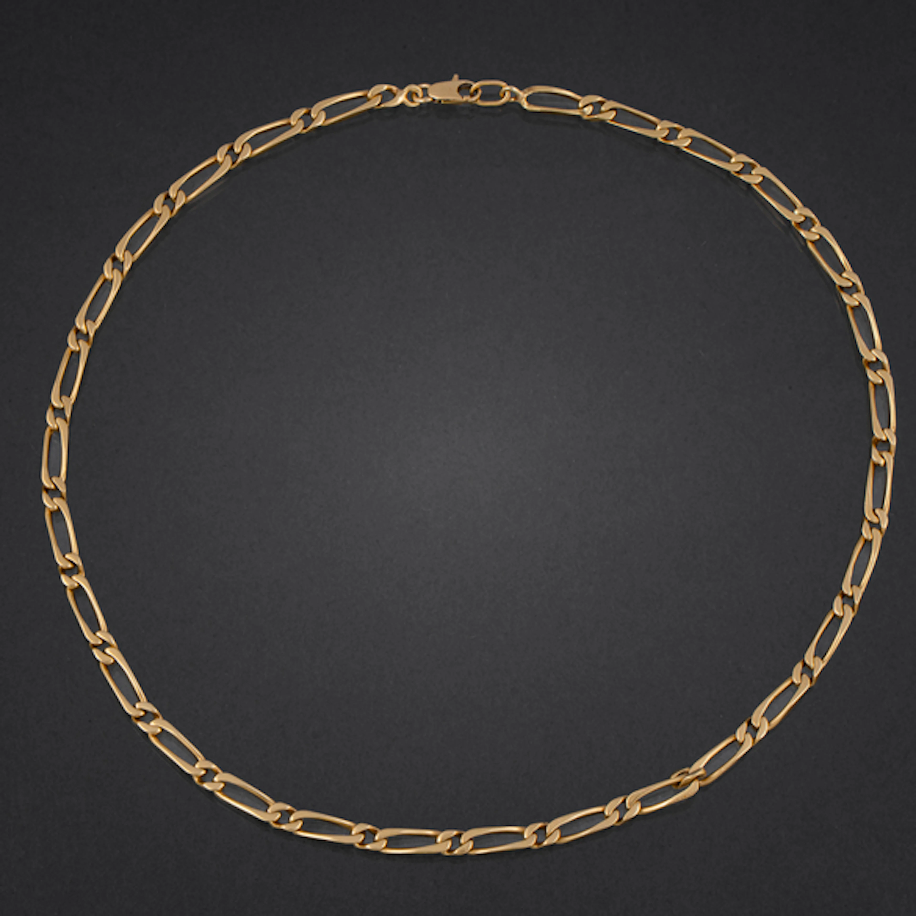 Cadena de eslabones rectangulares en oro amarillo de 18 kt.