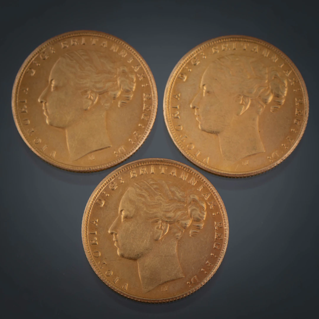 Conjunto de tres soberanos de oro de 22kt con el rostro de la reina