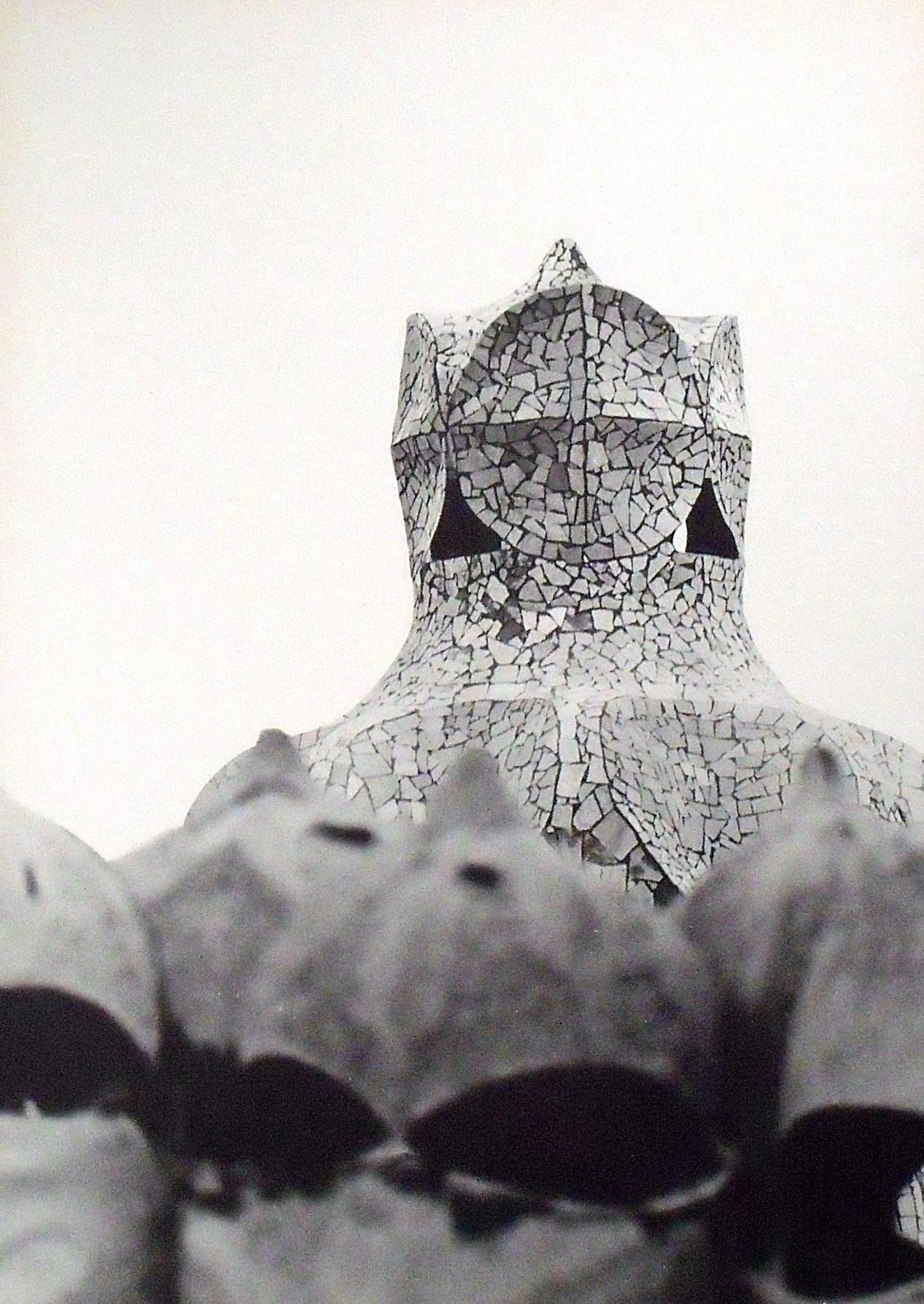 Leopoldo Pomés. Artistic photograph of "La Pedrera" by Gaudí. Dry