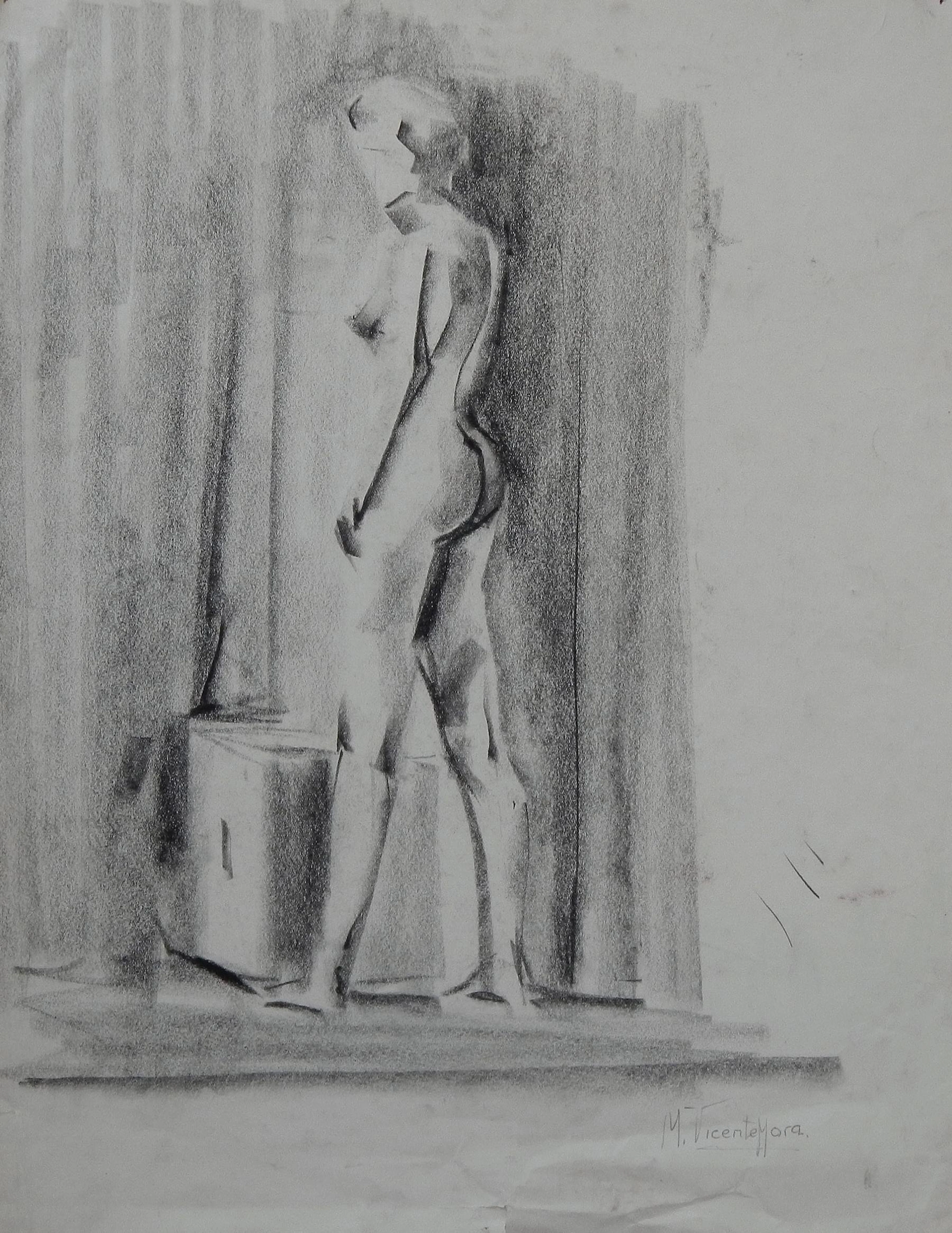Manuel Vicente Mora. Charcoal on paper. “Female Nude”. Hand-signed. 43x34 cm.