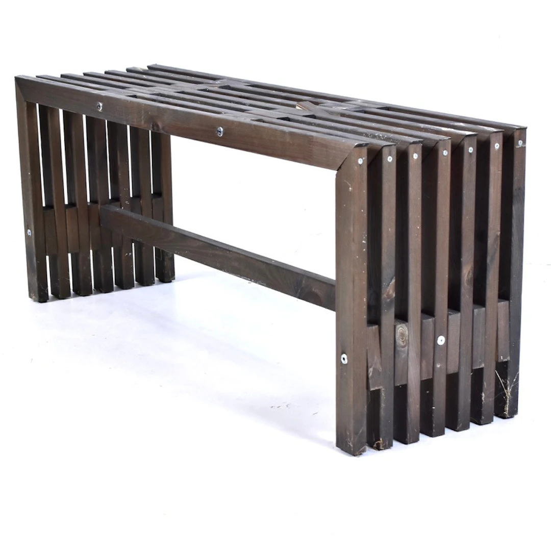 BÄNK, bemålat trä, D-bench, 1900-tal.