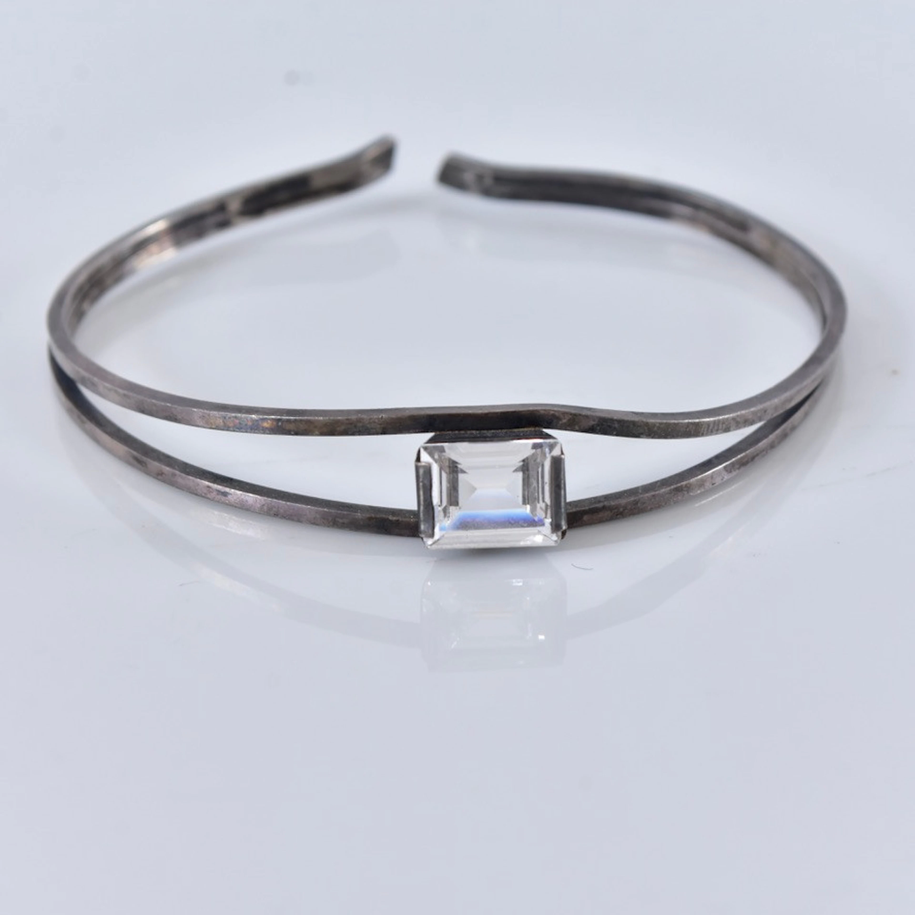 ARMRING, med bergkristall, silver, Martin Öhman Lycksele 1961.