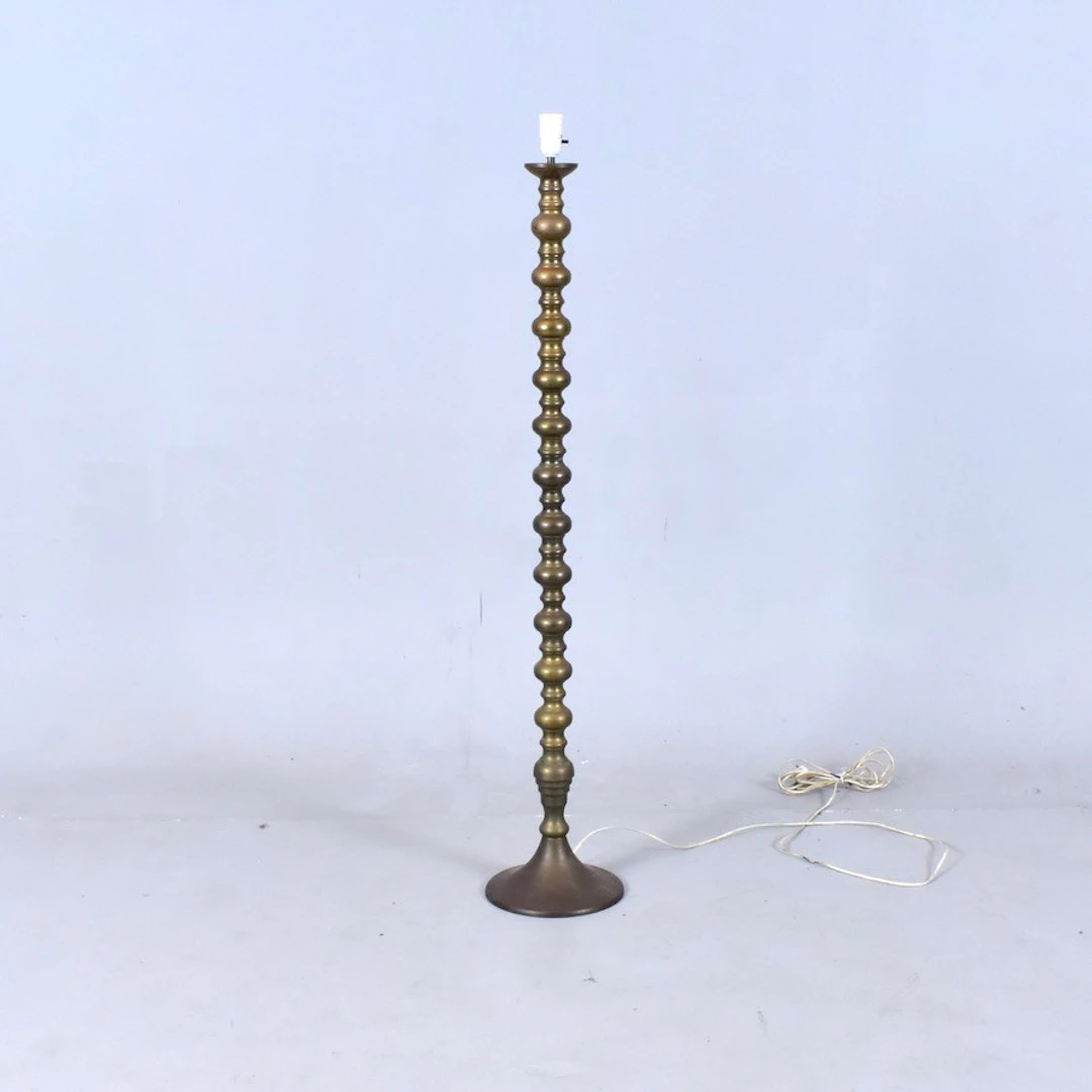 GOLVLAMPA, mässing, 1970-tal.
