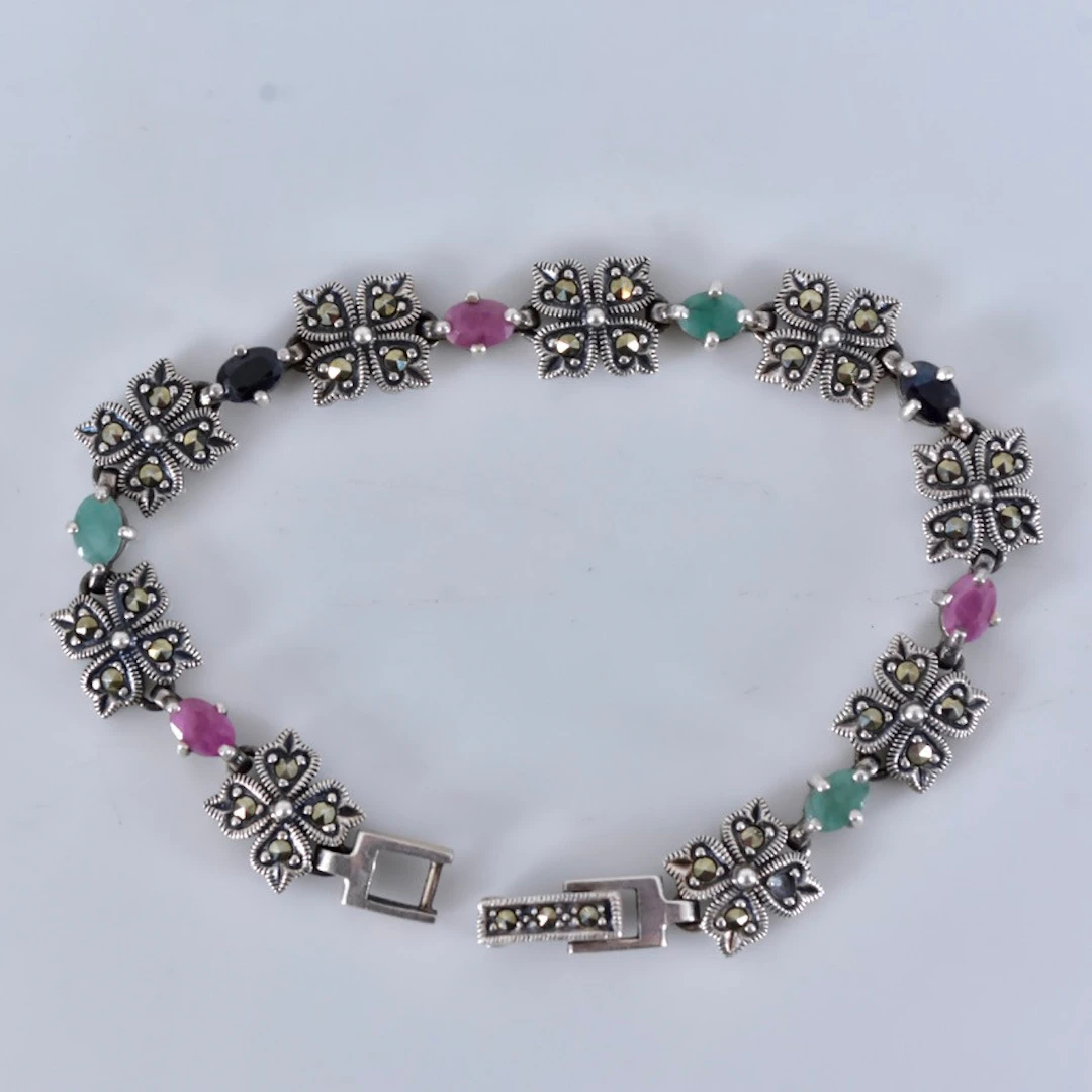 ARMBAND, med markasiter, rubin, smaragd och safirer, sterlingsilver.