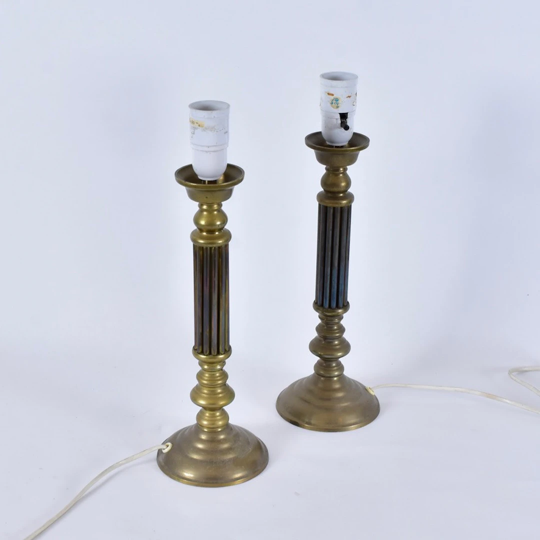 BORDSLAMPOR, 1-par, gulmetall, Gustaviansk stil, 1900-tal.