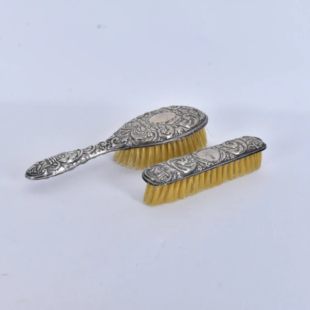 BORSTAR, 2 st, sterlingsilver, stämplade W I Brodway & Co Birmingham 1941.