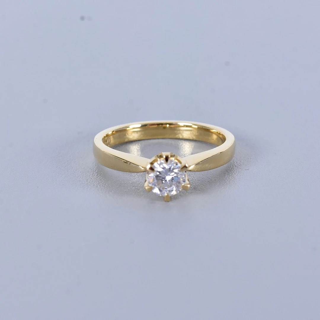ENSTENSRING, solitaire, 0,46ct, 18K, HRD Cert medföljer.