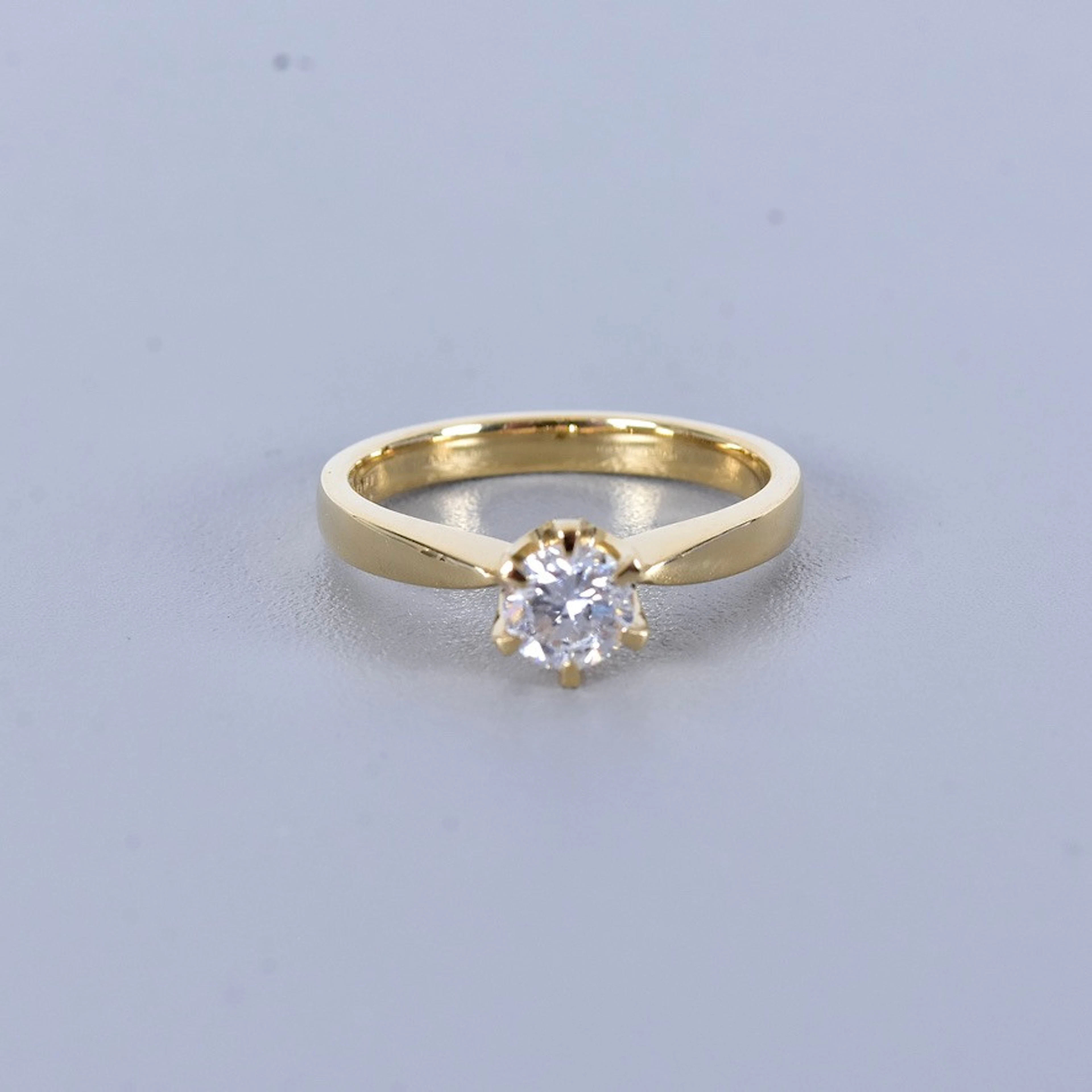 ENSTENSRING, solitaire, 0,46ct, 18K, HRD Cert medföljer.