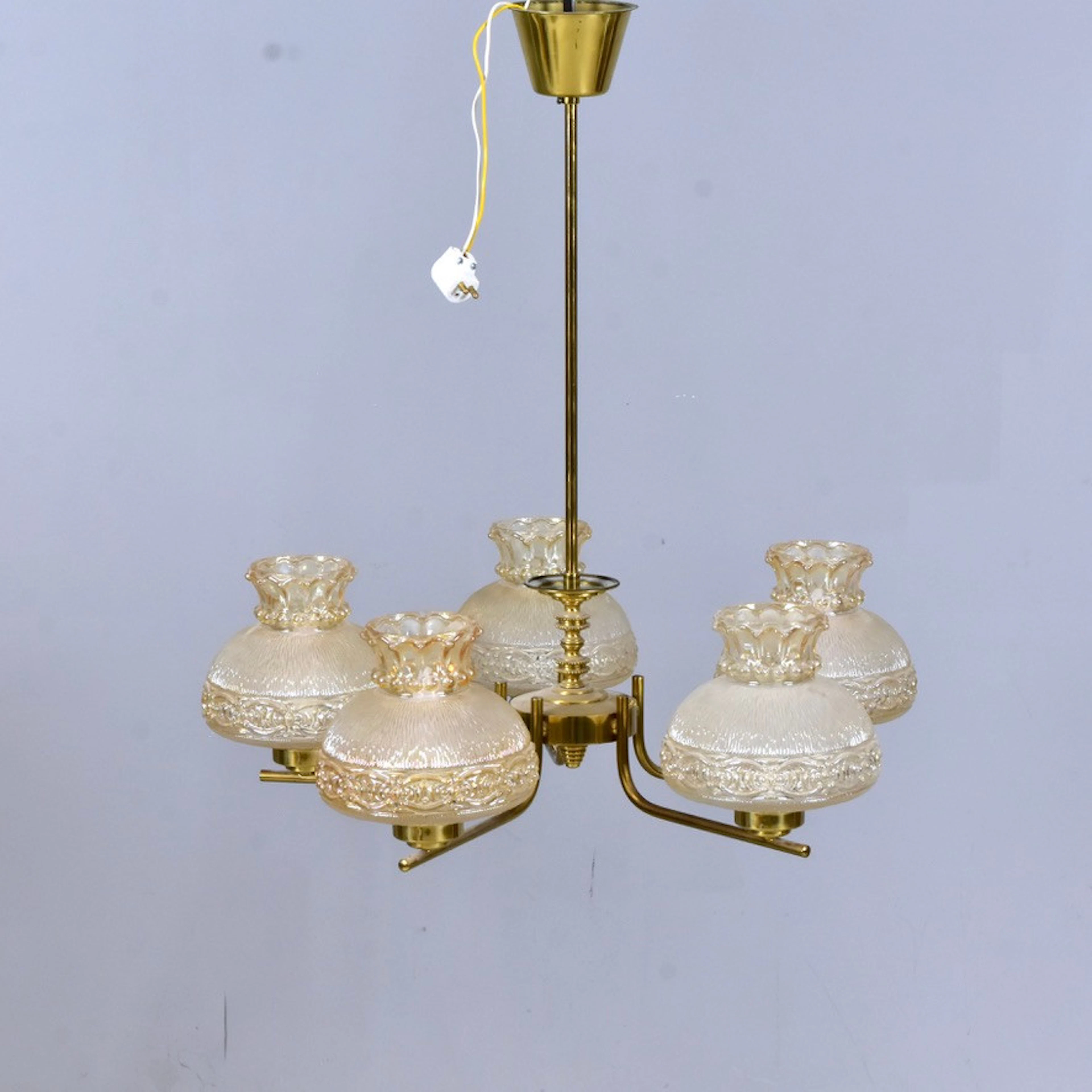 TAKLAMPA, mässing/glas, 1970-tal.