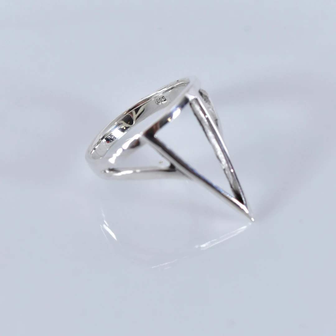 RING, silver.