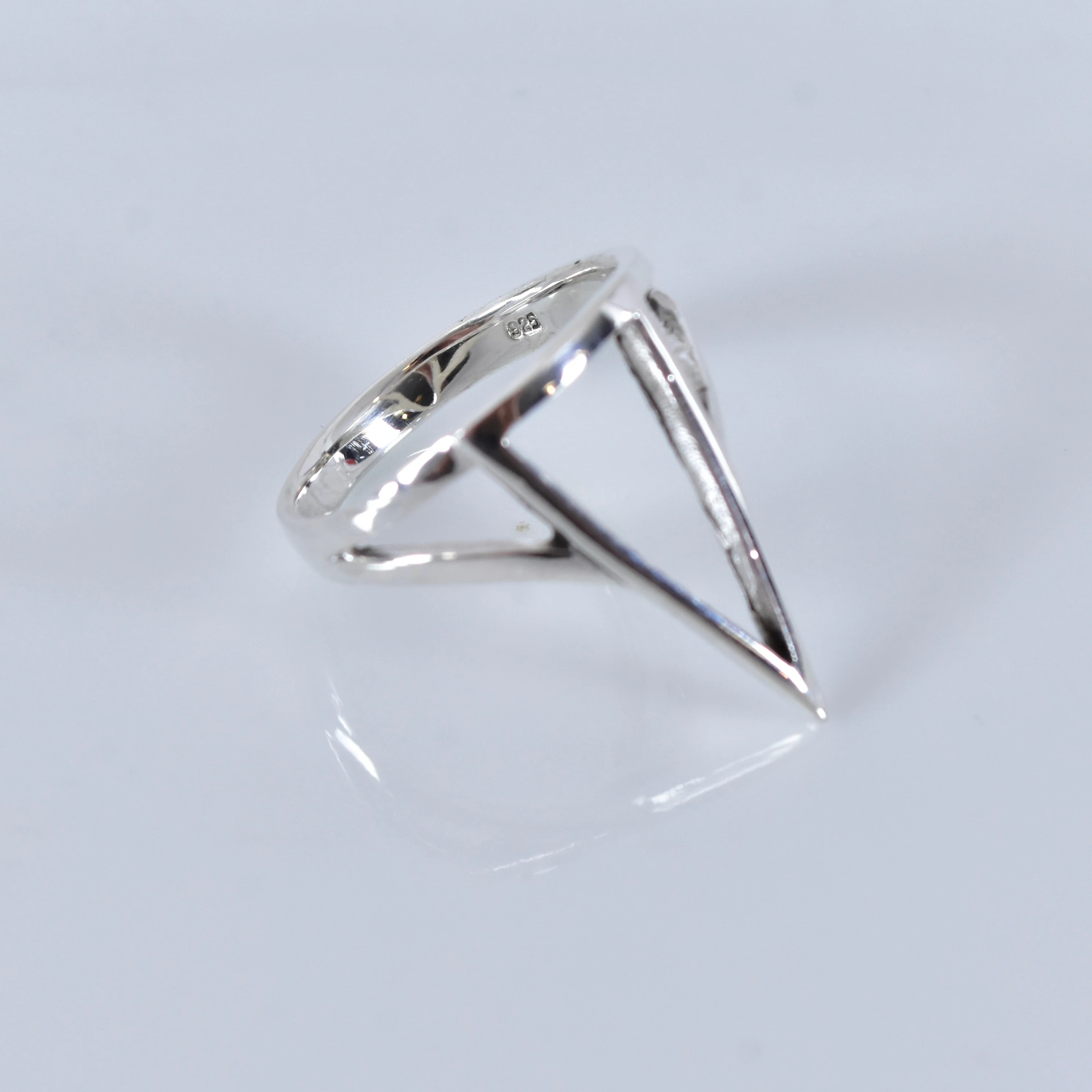 RING, silver.