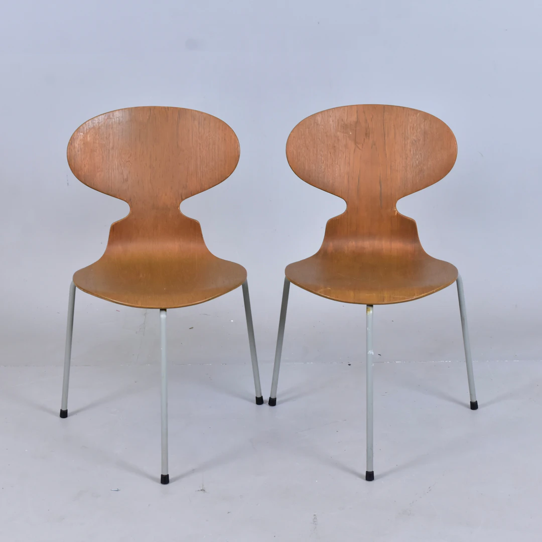 ARNE JACOBSEN. Stolar, 2-stycken, teak, Myran, " Modell 3100, Fritz