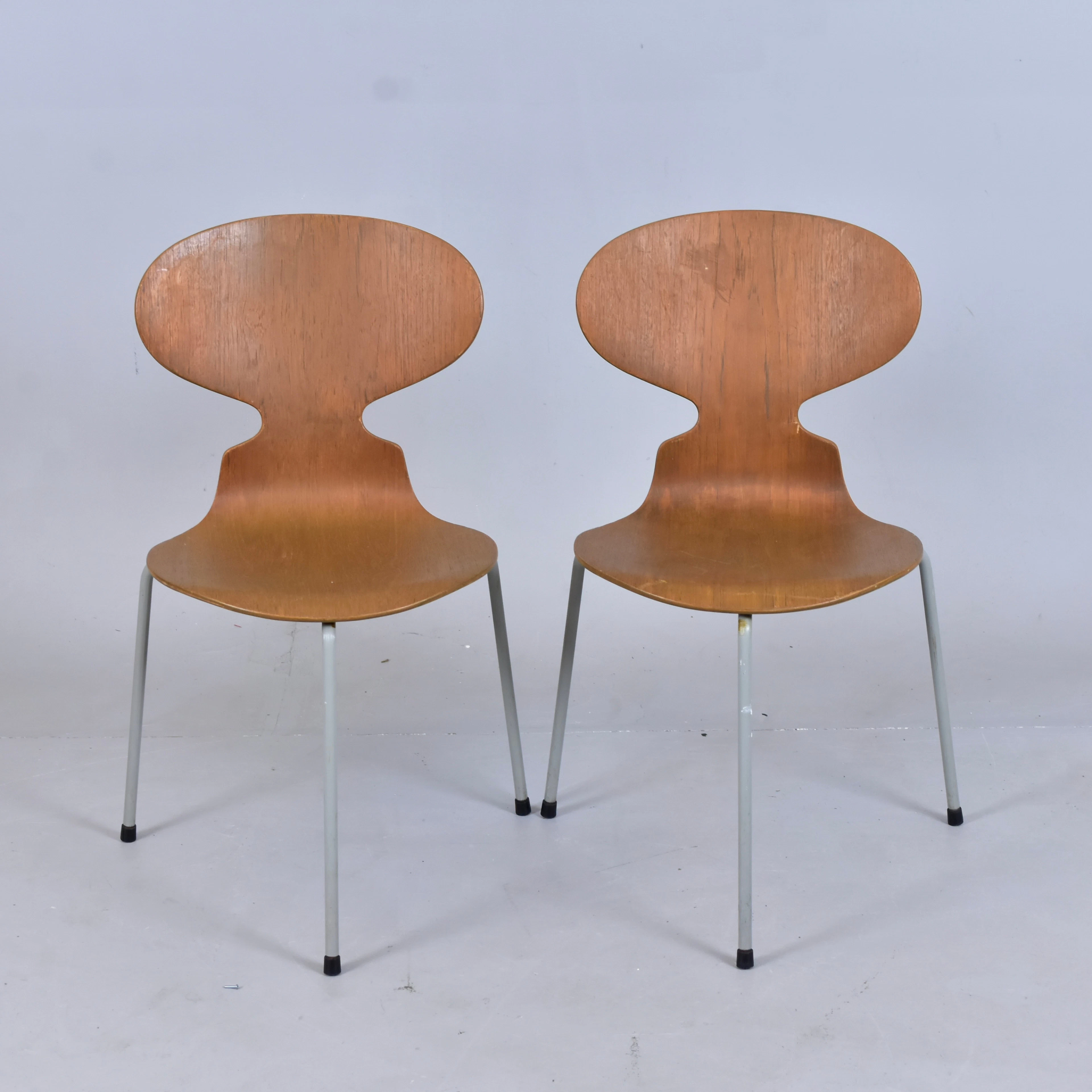 ARNE JACOBSEN. Stolar, 2-stycken, teak, Myran, " Modell 3100, Fritz