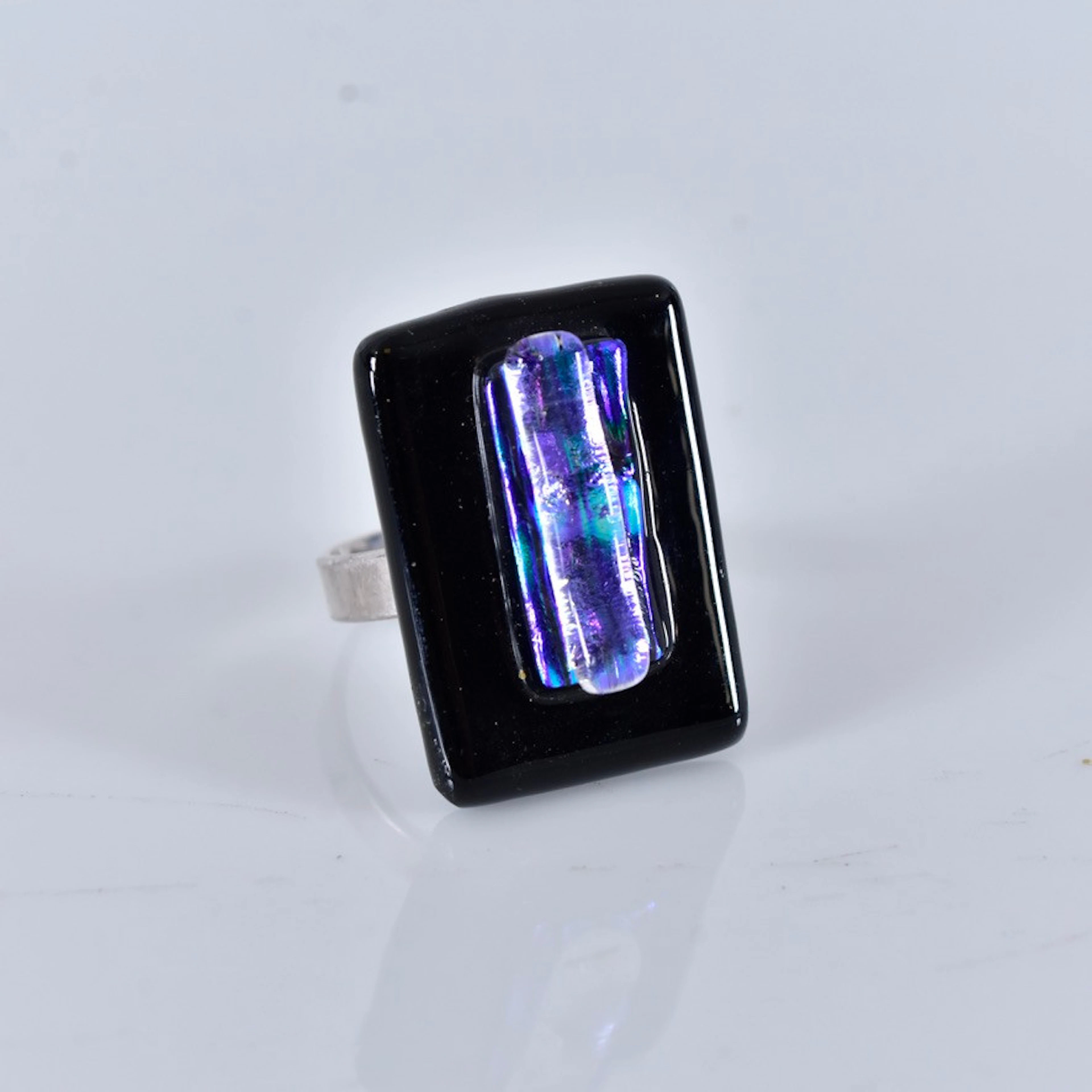 RING, modernistisk, akryl och sterlingsilver.
