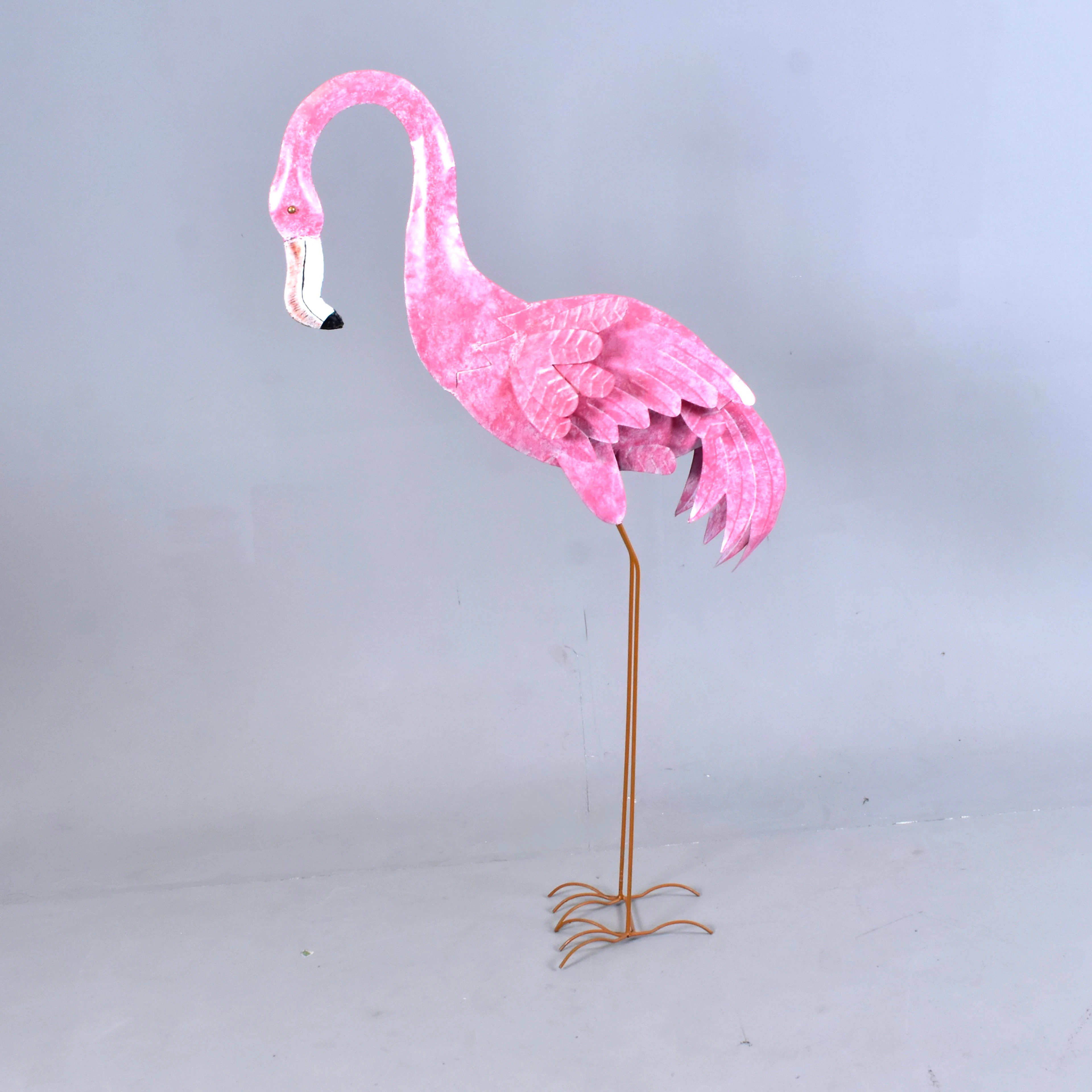 TRÄDGÅRDSSKULPTUR, delvis bemålad plåt, Flamingo.