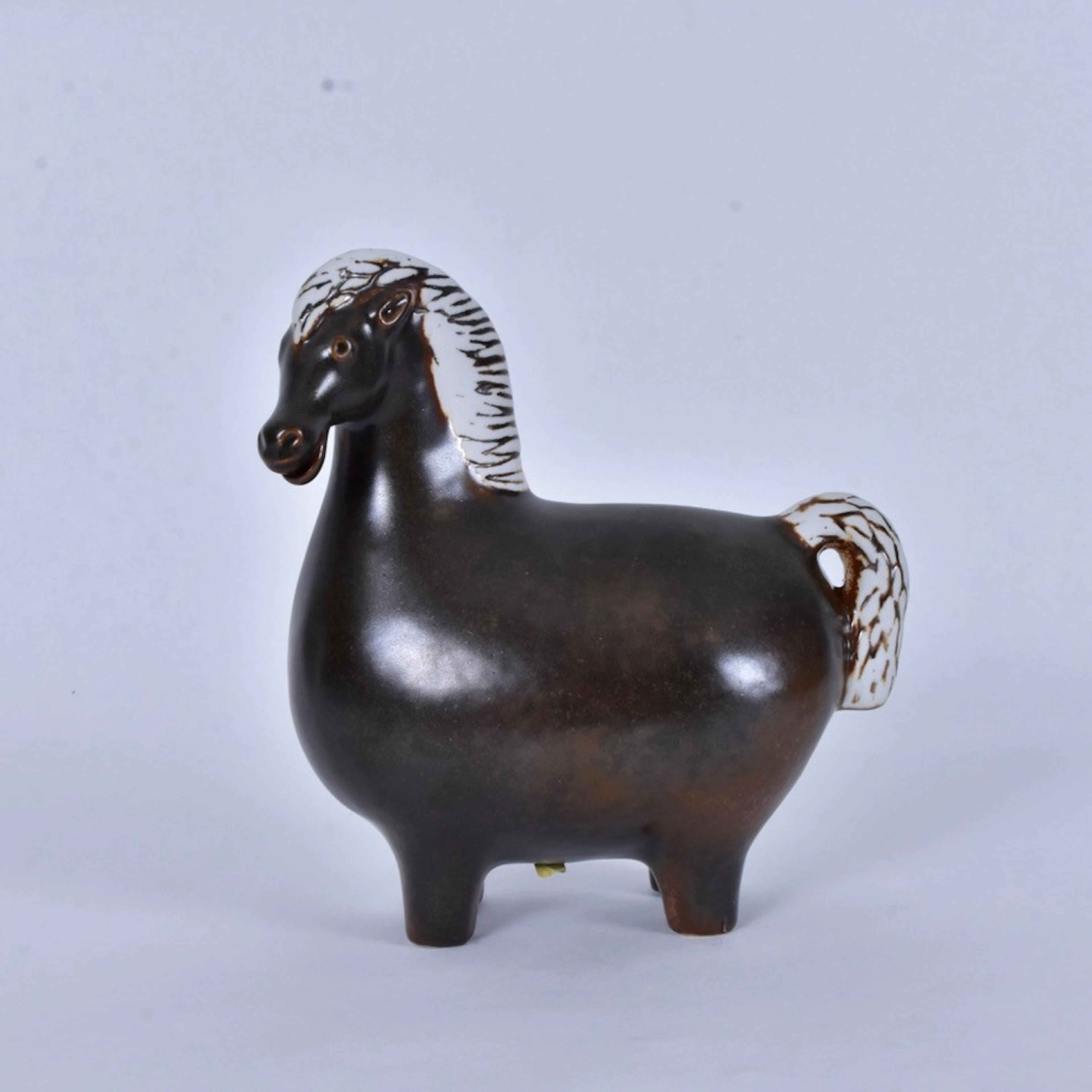 STIG LINDBERG. figurin, glaserat stengods, Gustavsberg, häst.