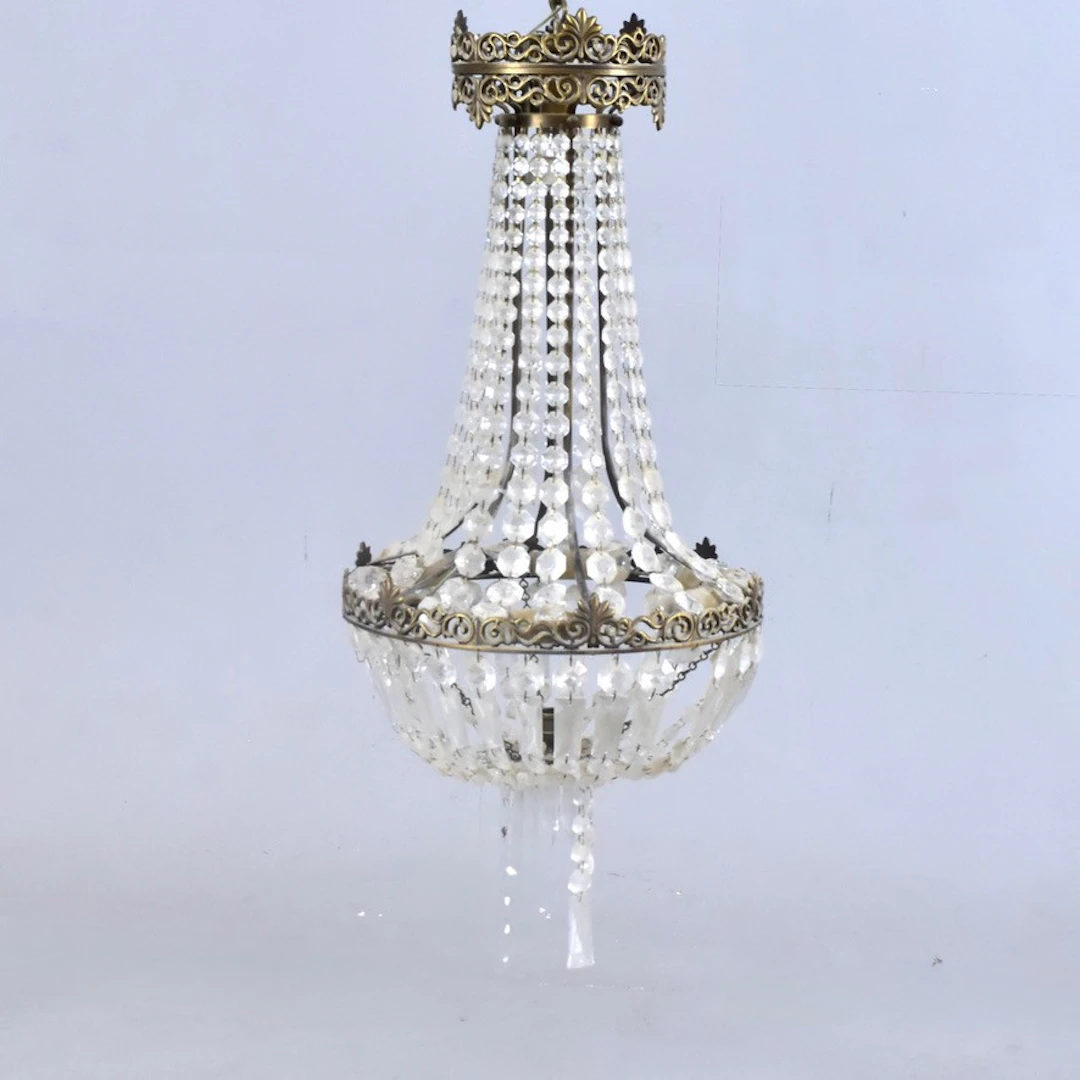 KRISTALLKRONA, mässing med prismor, 1900-tal.