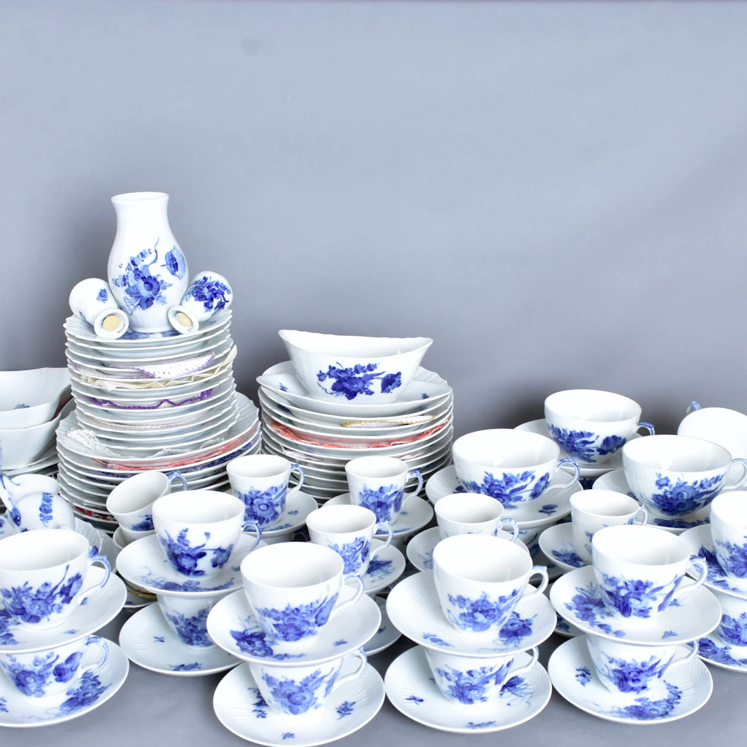 MAT och KAFFESERVIS, 125 delar, porslin, "Blå Blomst", Royal Copenhagen