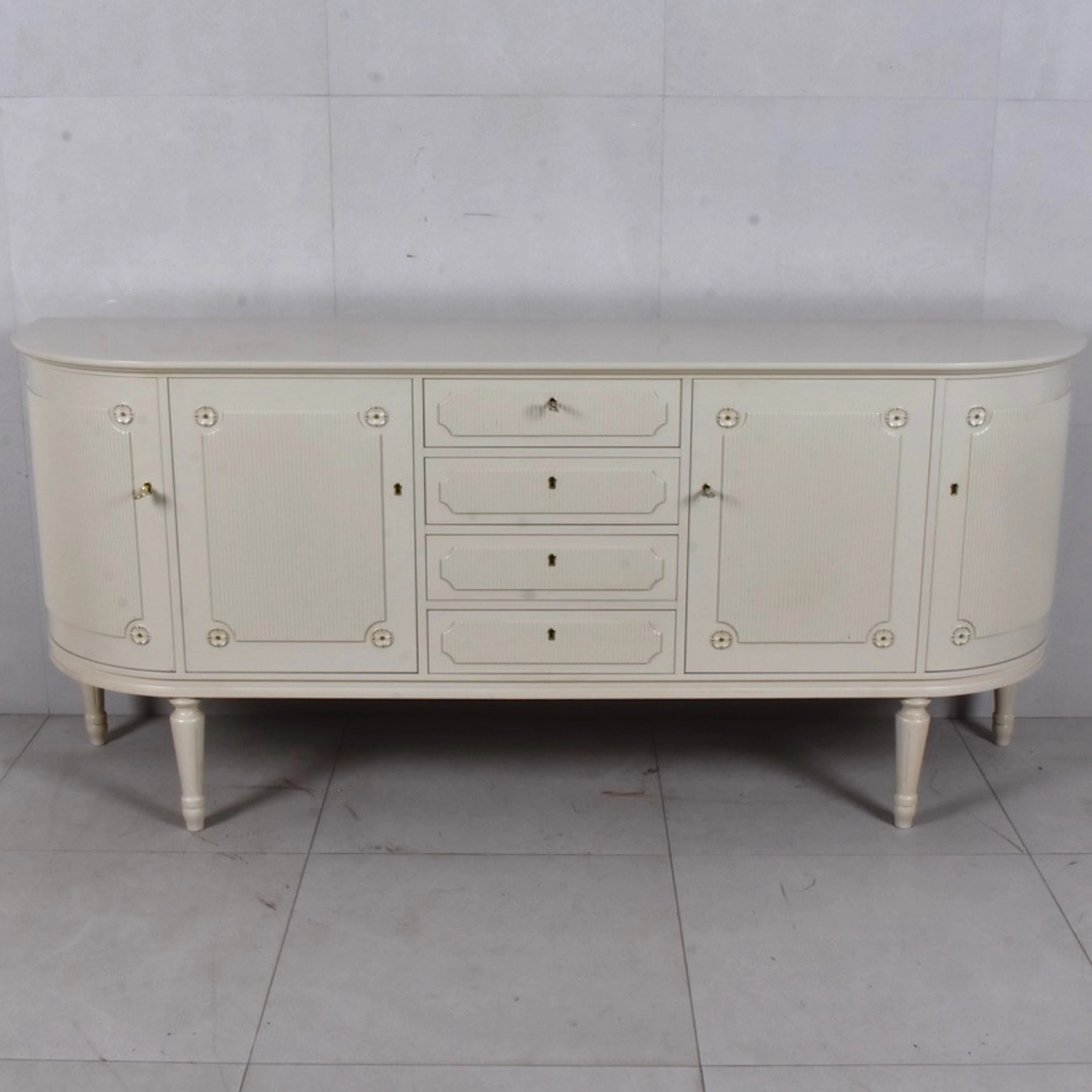 SIDEBOARD, gustaviansk stil, 1900-tal.