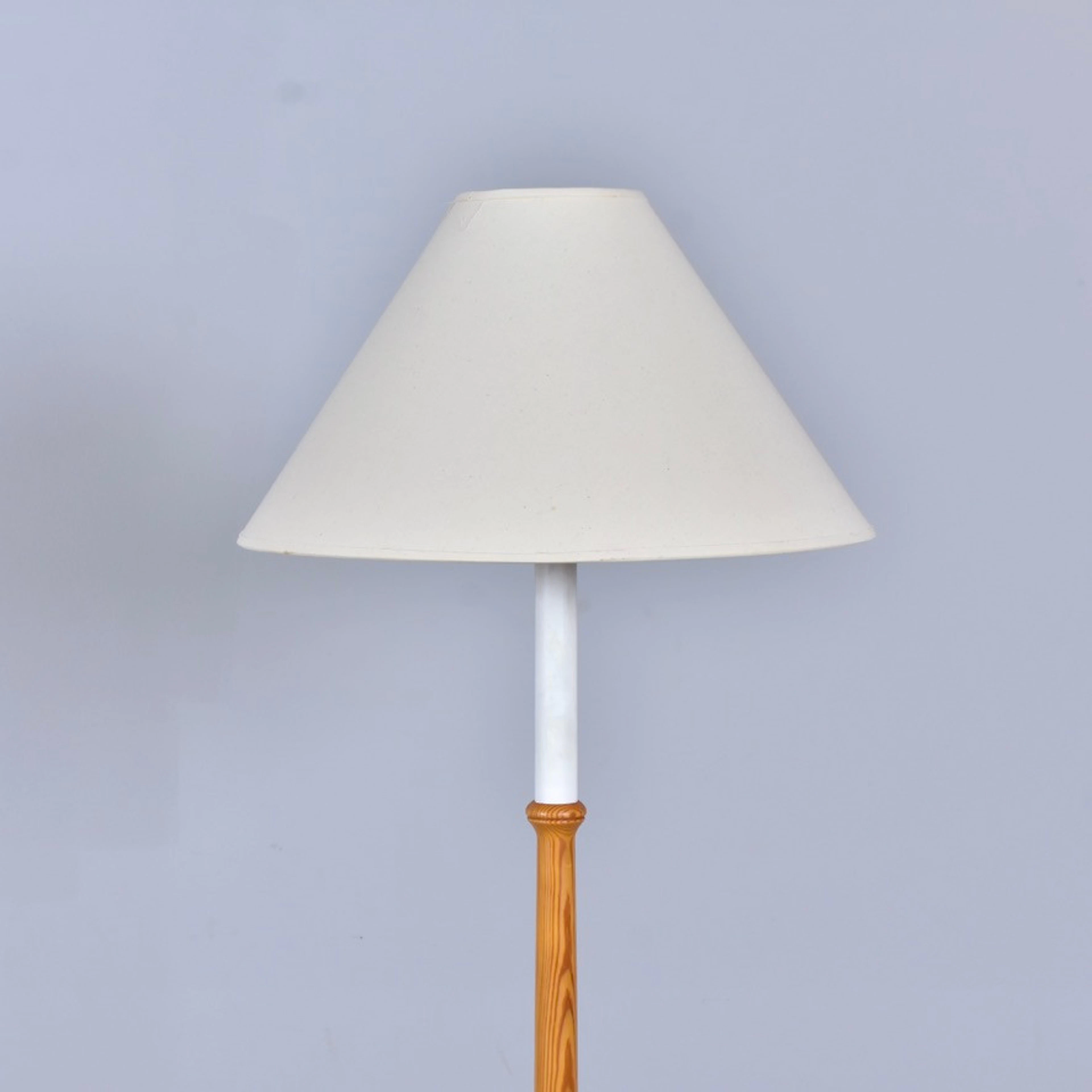 GOLVLAMPA, furu, G9208, Ikea.