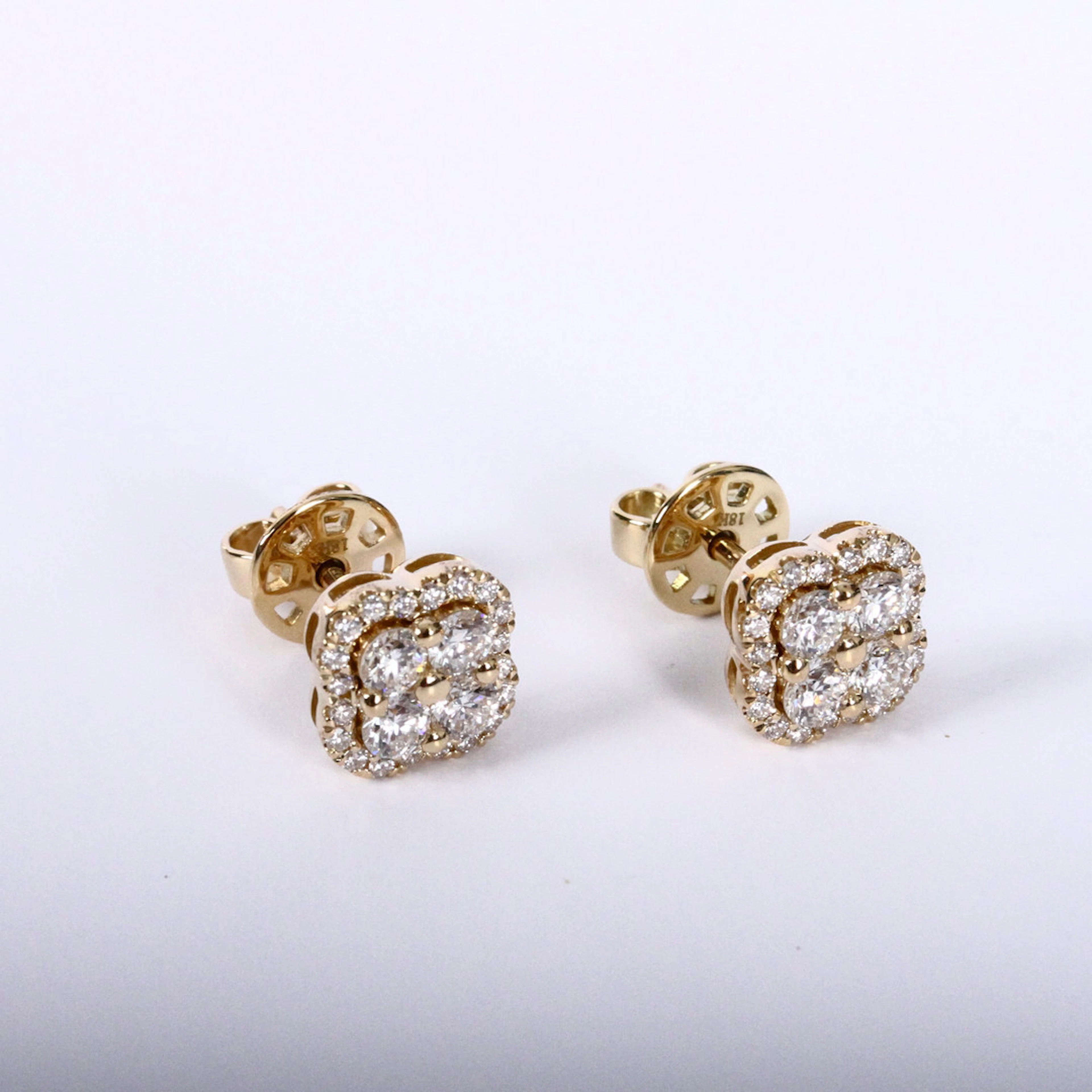 DIAMANTÖRHÄNGEN, ett par, 0.89ct, 18K.
