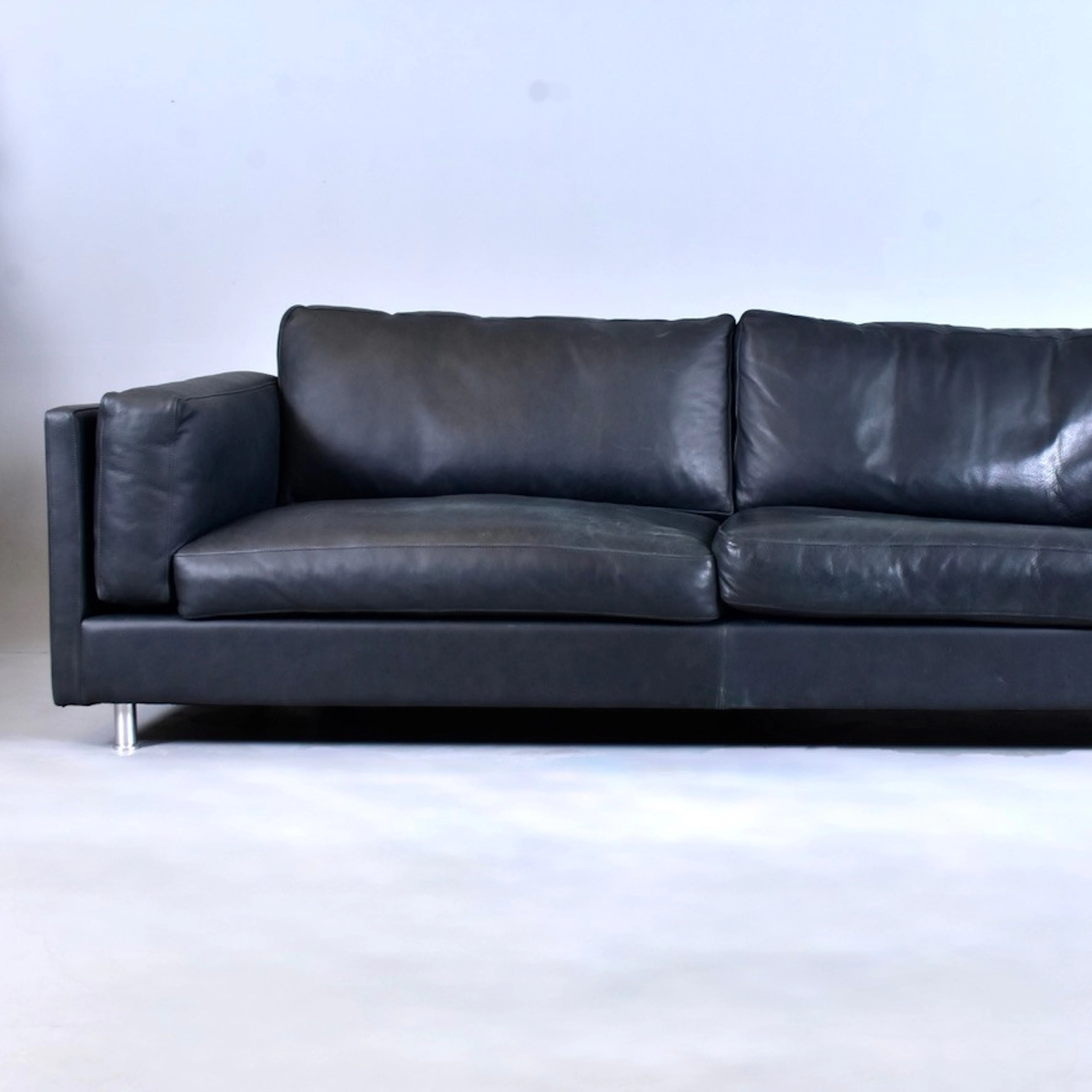 SOFFA, 3-sits, Saxo Living, svart läder.