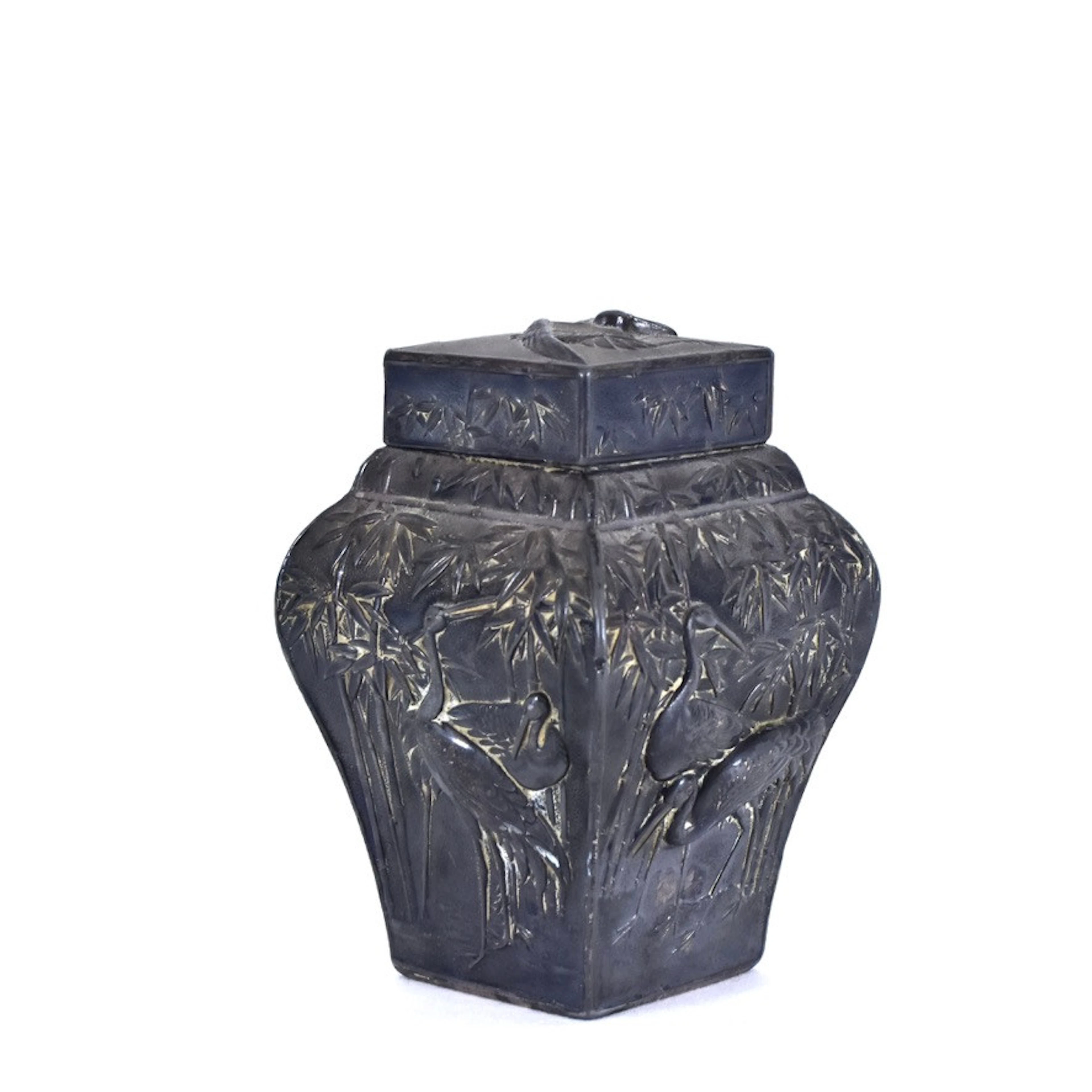TEA-CADDY, bronserad metall, Japan, Meiji.
