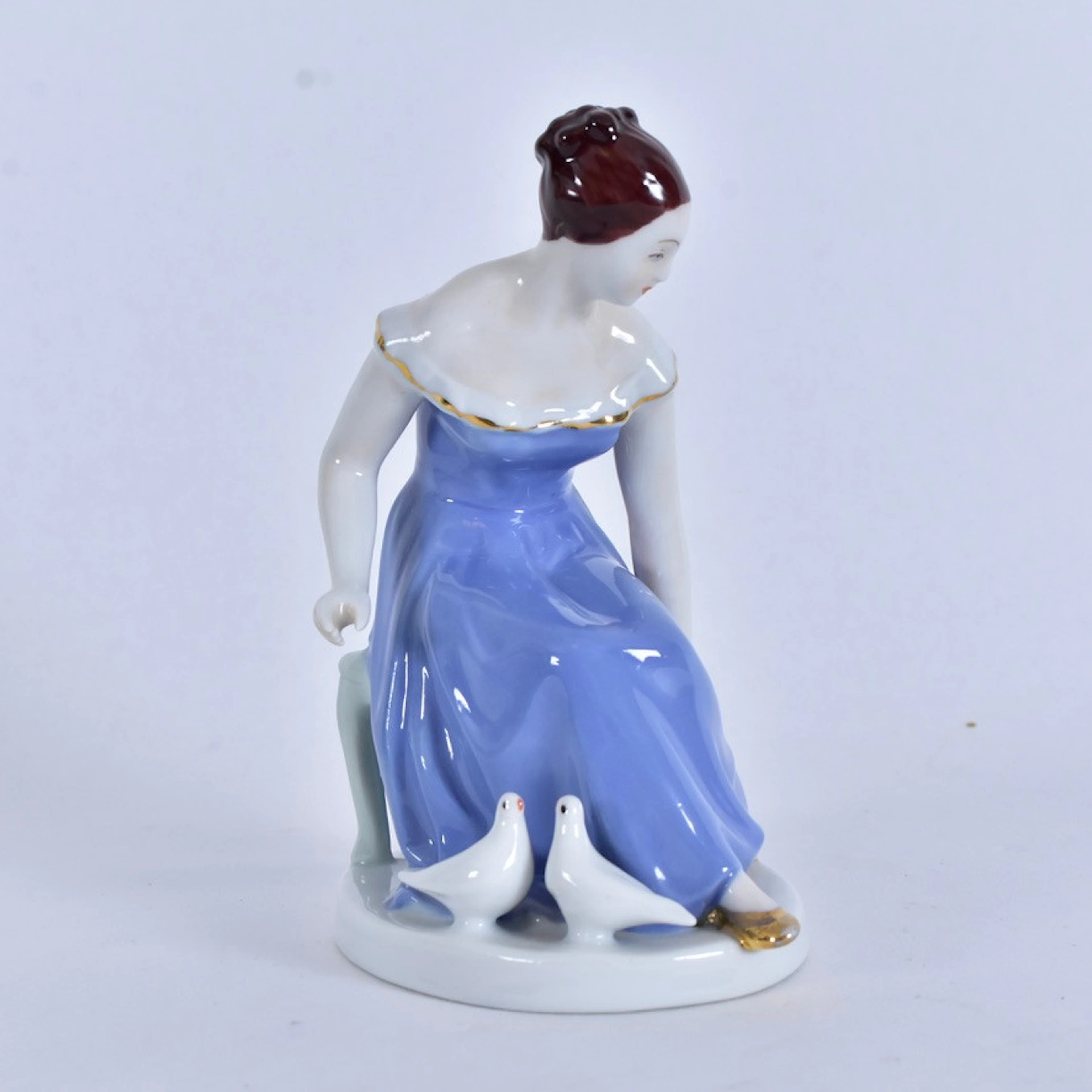 FIGURIN, porslin, "Askungen", Royal Dux.