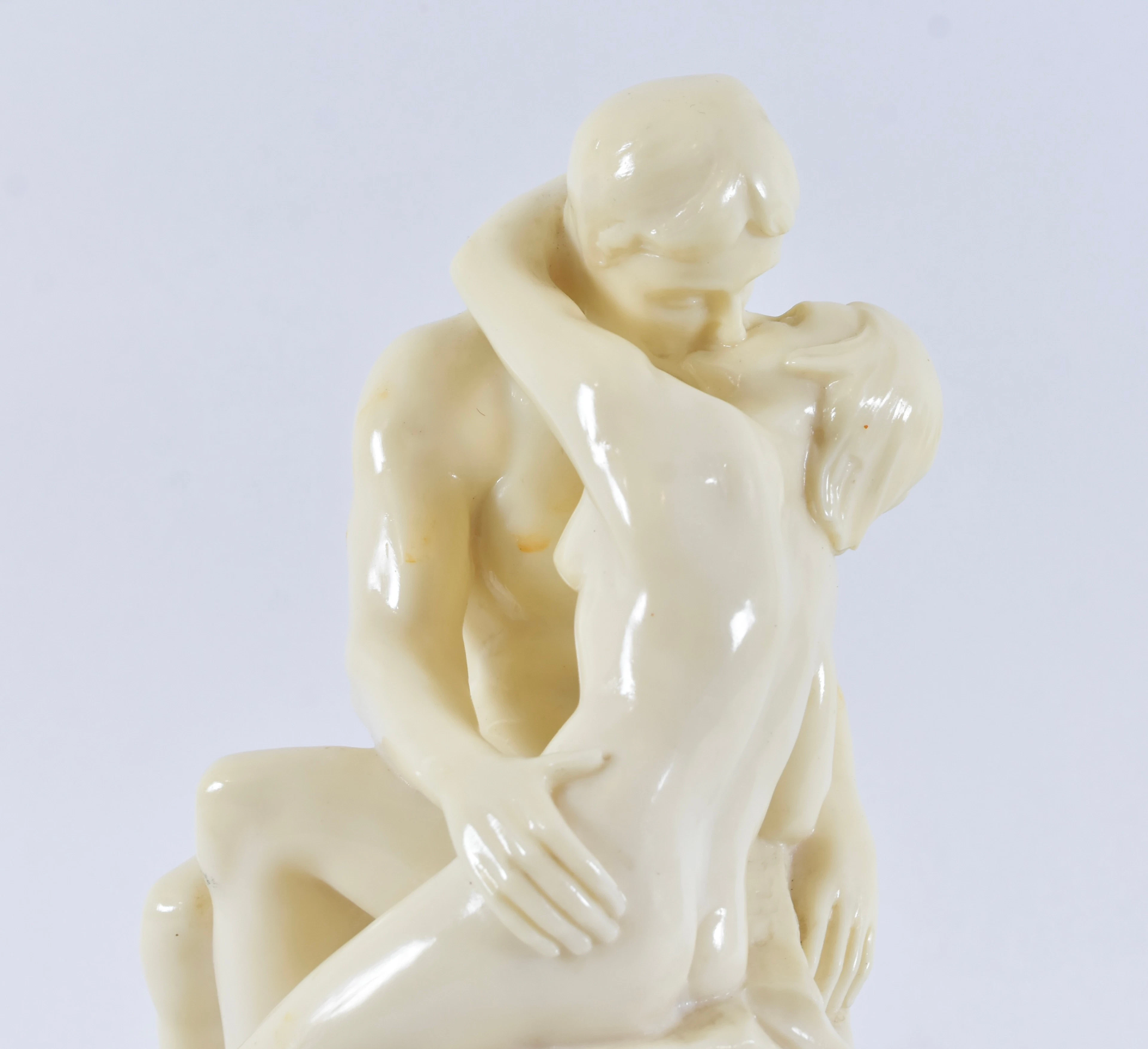 FIGURIN, gjutmassa, "Kyssen", efter A. Rodin, 1900-tal.