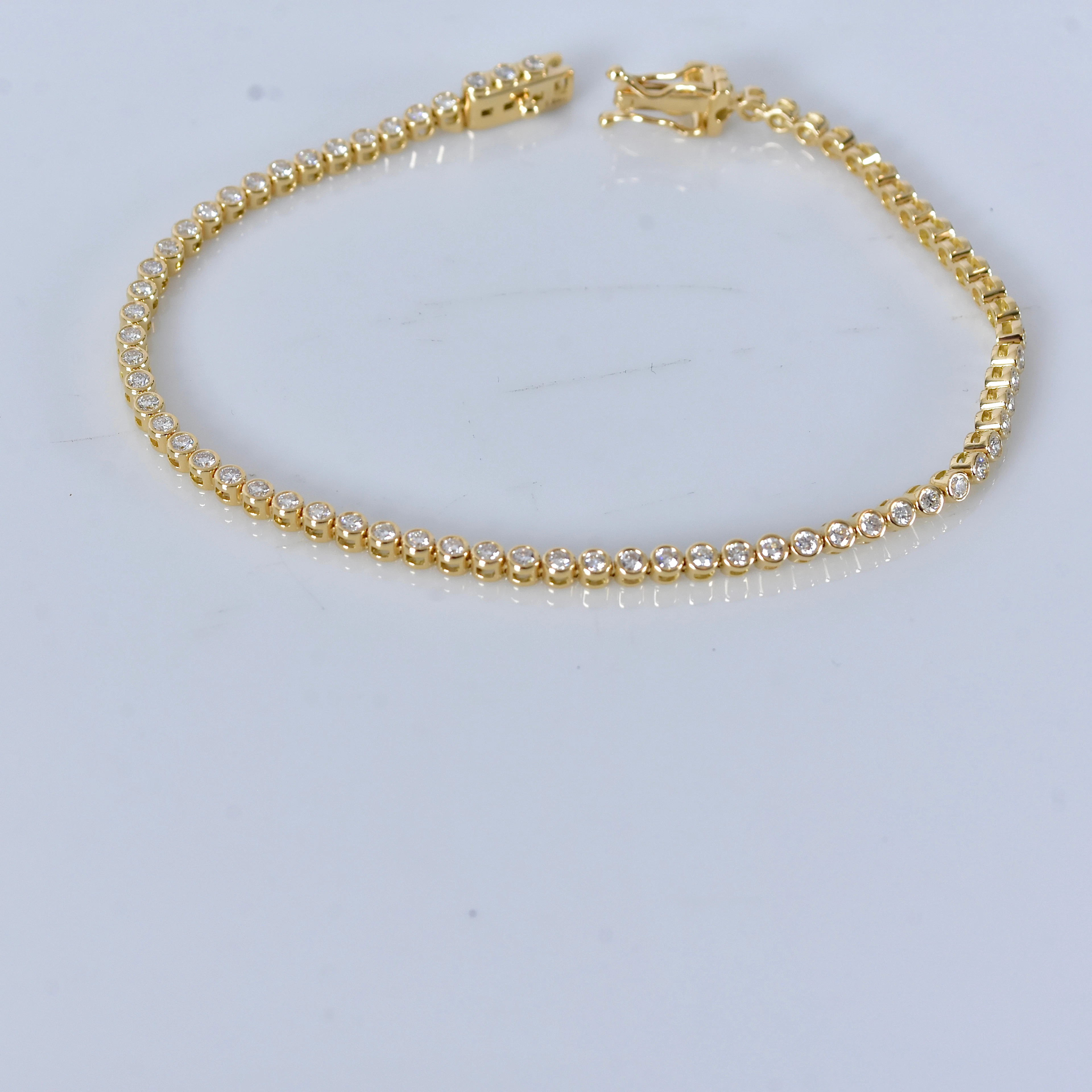 ARMBAND, tennisarmband 1,23ct, 18K.