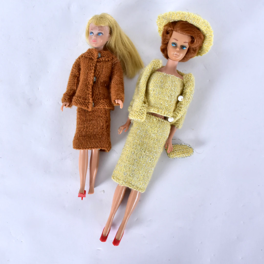 DOCKAR, 2 st, Barbie; Midge 1962 samt Skipper 1963.