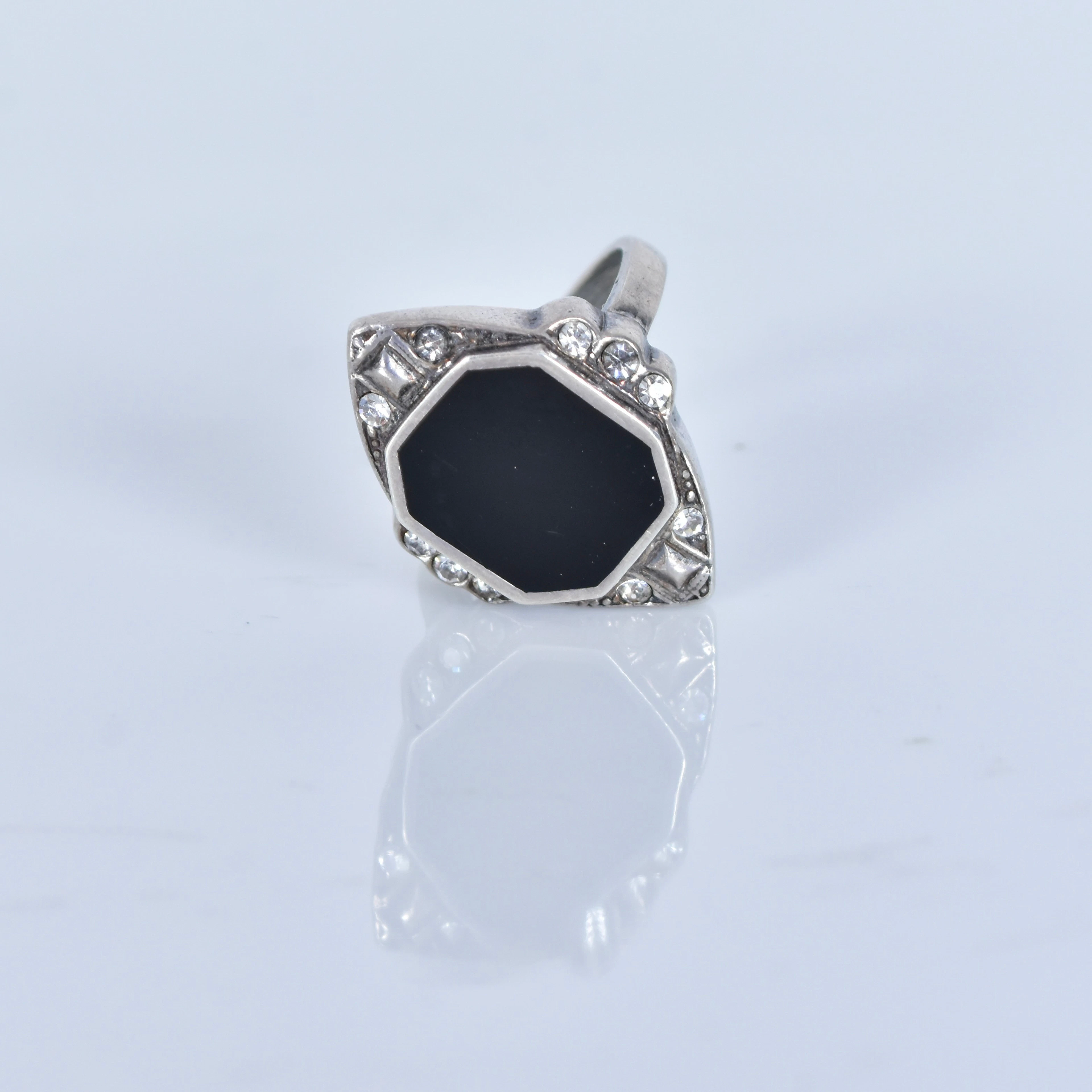 RING, sterlingsilver med markasiter och onyx.