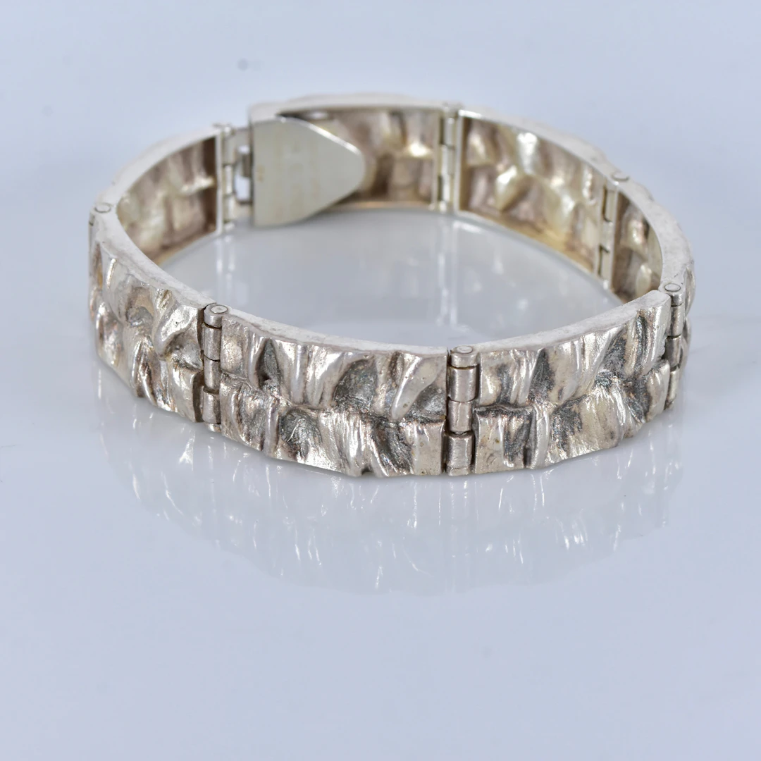 ARMBAND, sterlingsilver, Matti J Hyvärinen för Sirokoru Finland.
