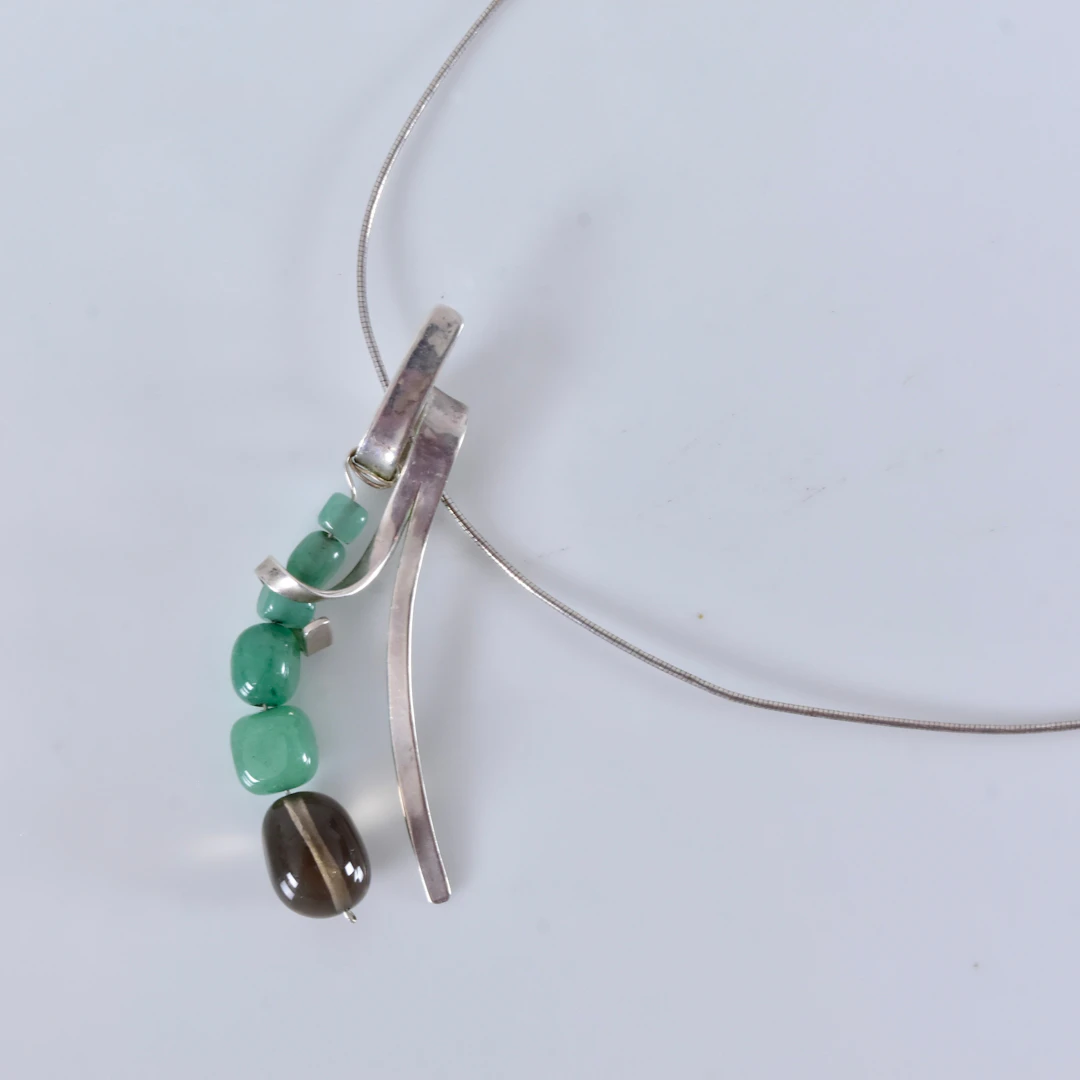 HÄNGSMYCKE, med stenar samt kedja, sterlingsilver.
