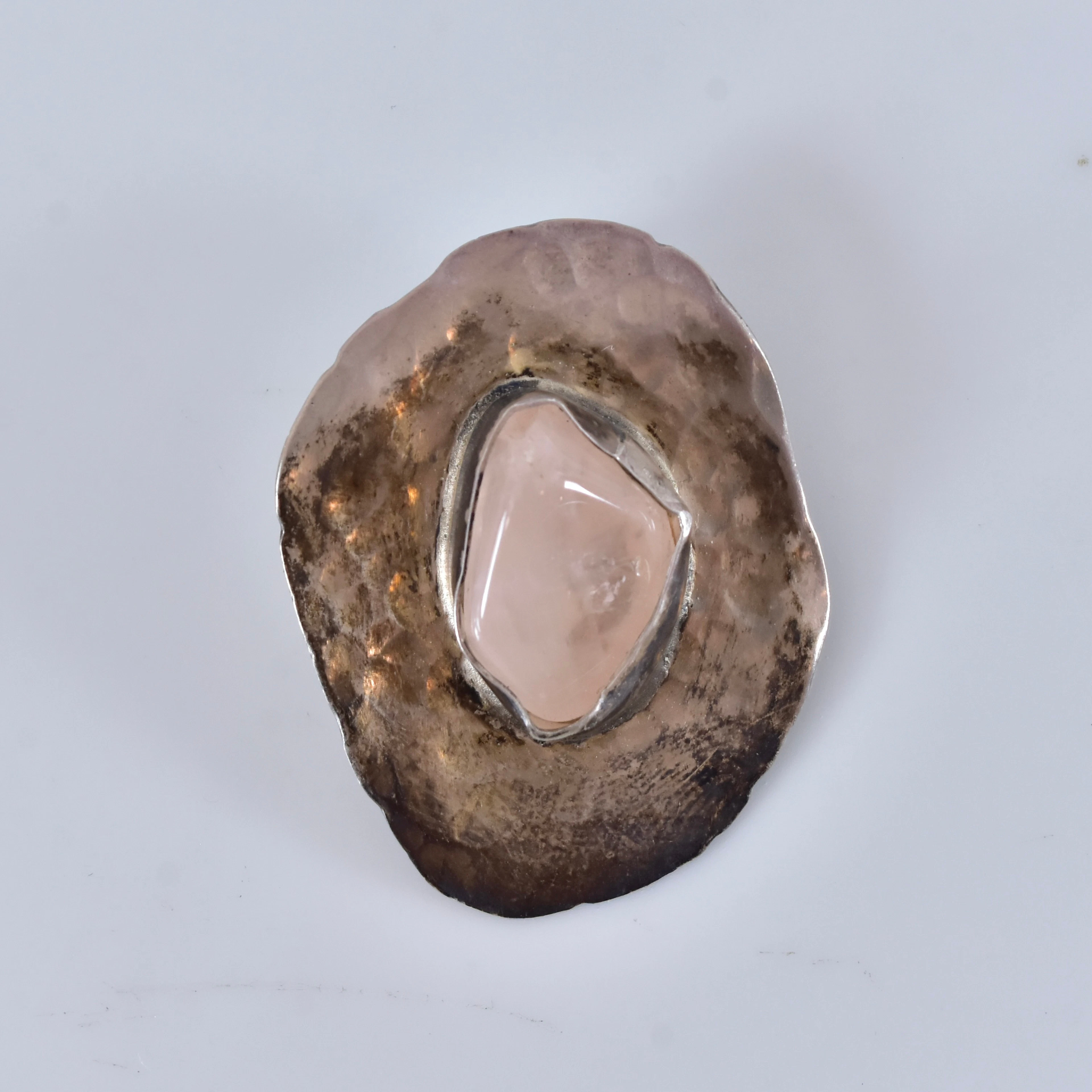 HÄNGE, med rosa kalcedon, sterlingsilver, Göteborg.