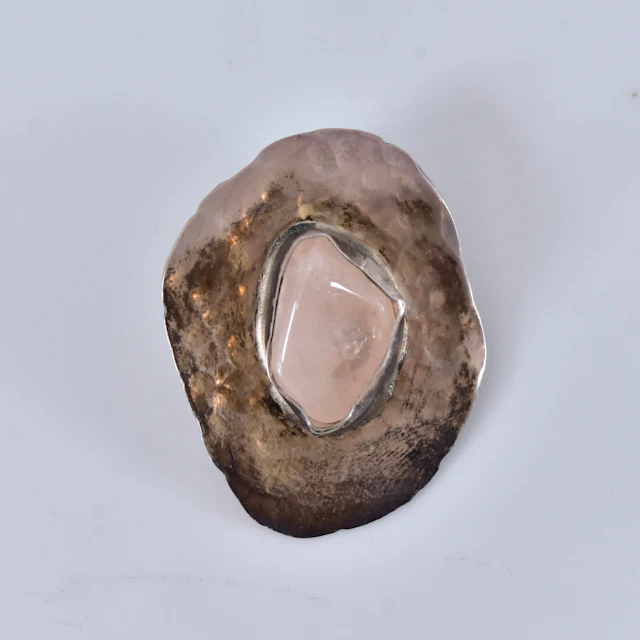 HÄNGE, med rosa kalcedon, sterlingsilver, Göteborg.