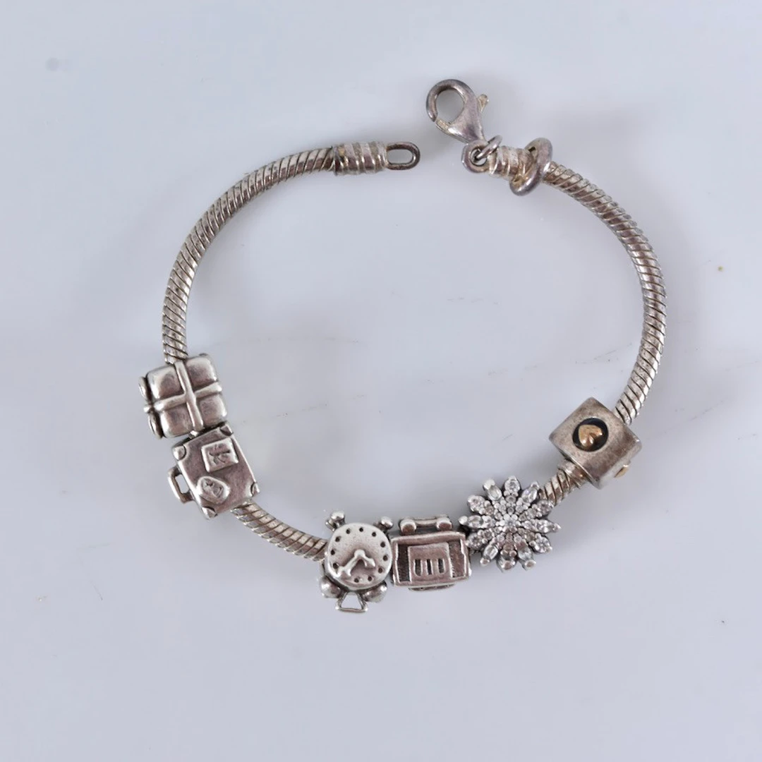 ARMBAND, sterlingsilver med berlocker, Pandora.